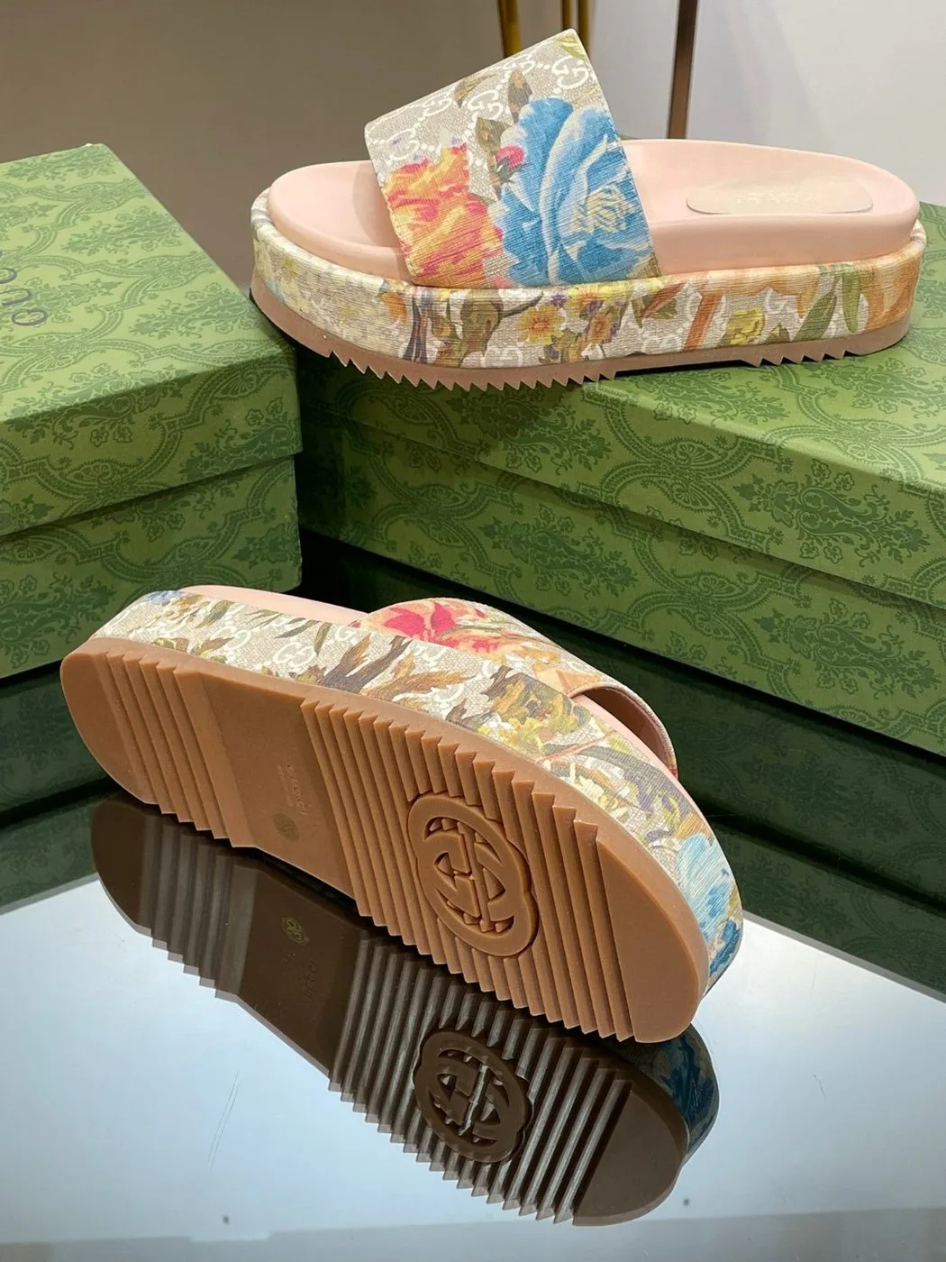 Gucci Gg Flora Slide Sandal Multicolor - Image 4
