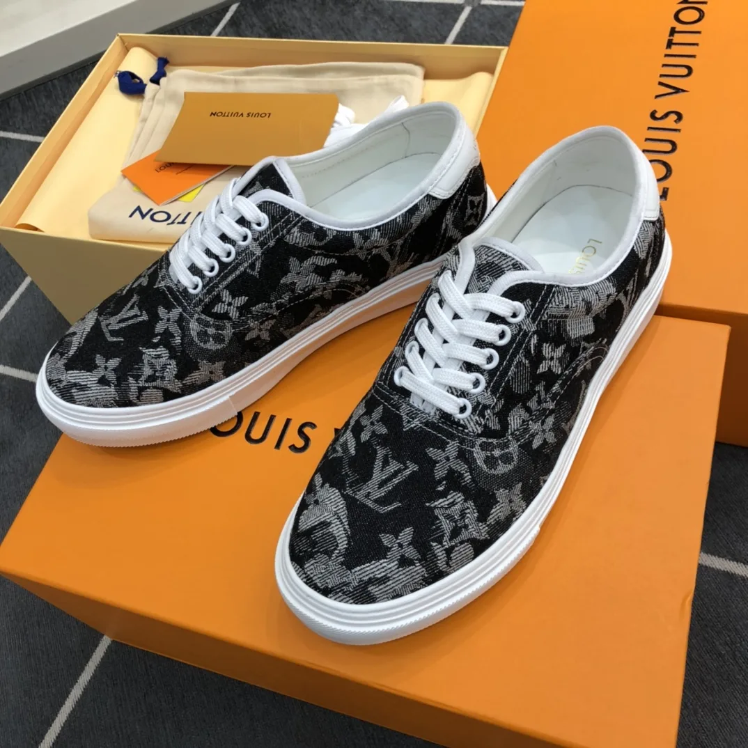 Louis Vuitton LV