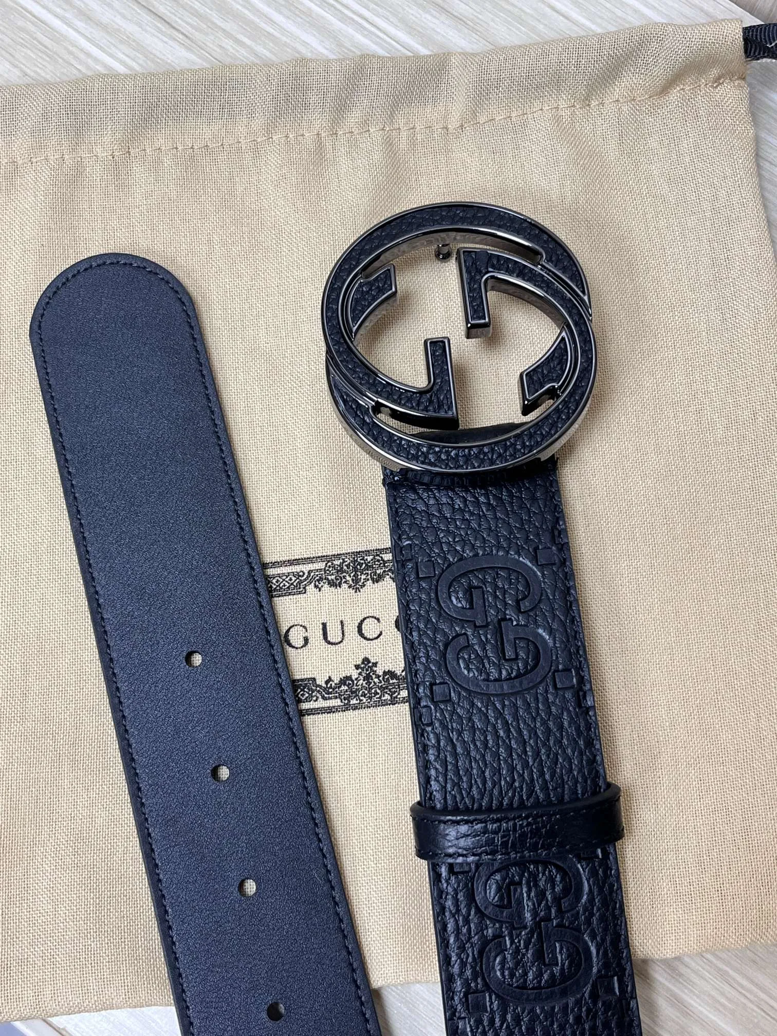 Gucci GG Marmont Circle Buckle Belt Black Leather With Black Trim - Image 6