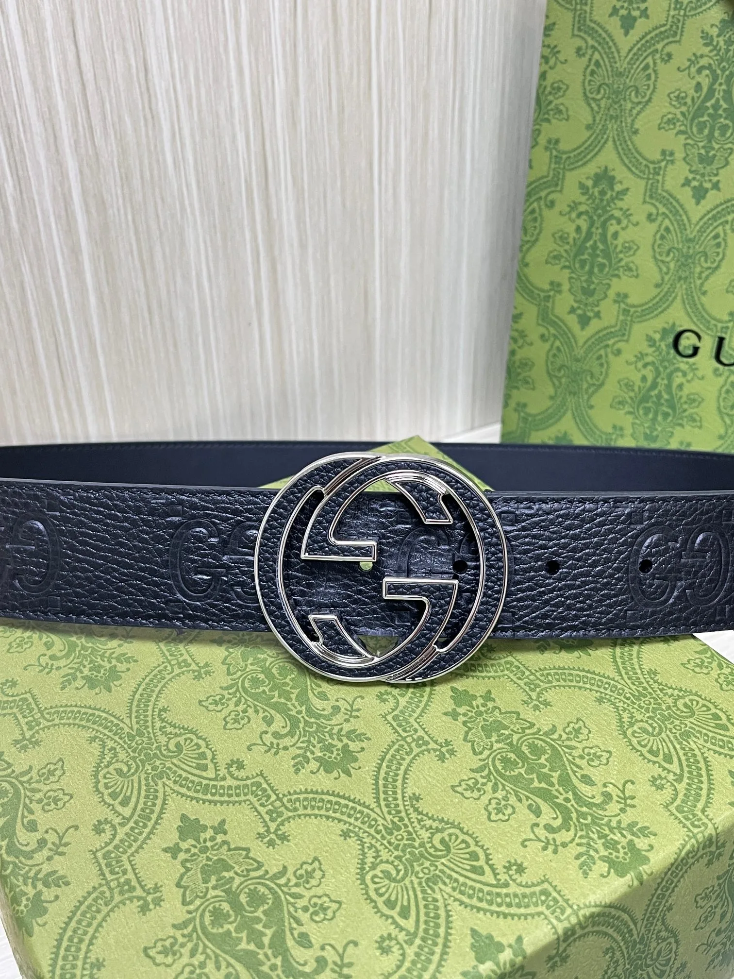 Gucci GG Marmont Circle Buckle Belt Black Leather With Silver Trim - Image 3