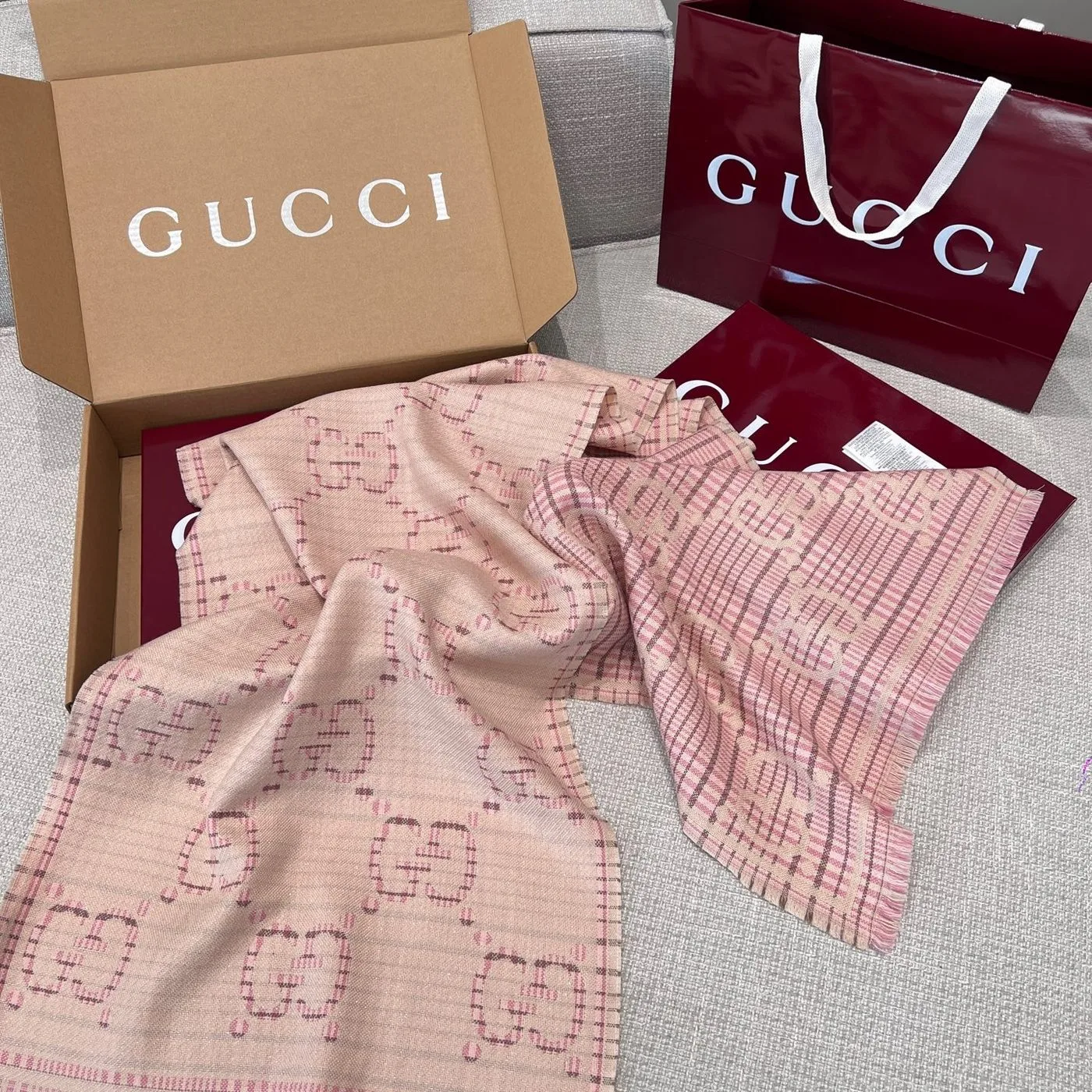 Gucci Check GG Scarf Ivory And Pink / - Image 3