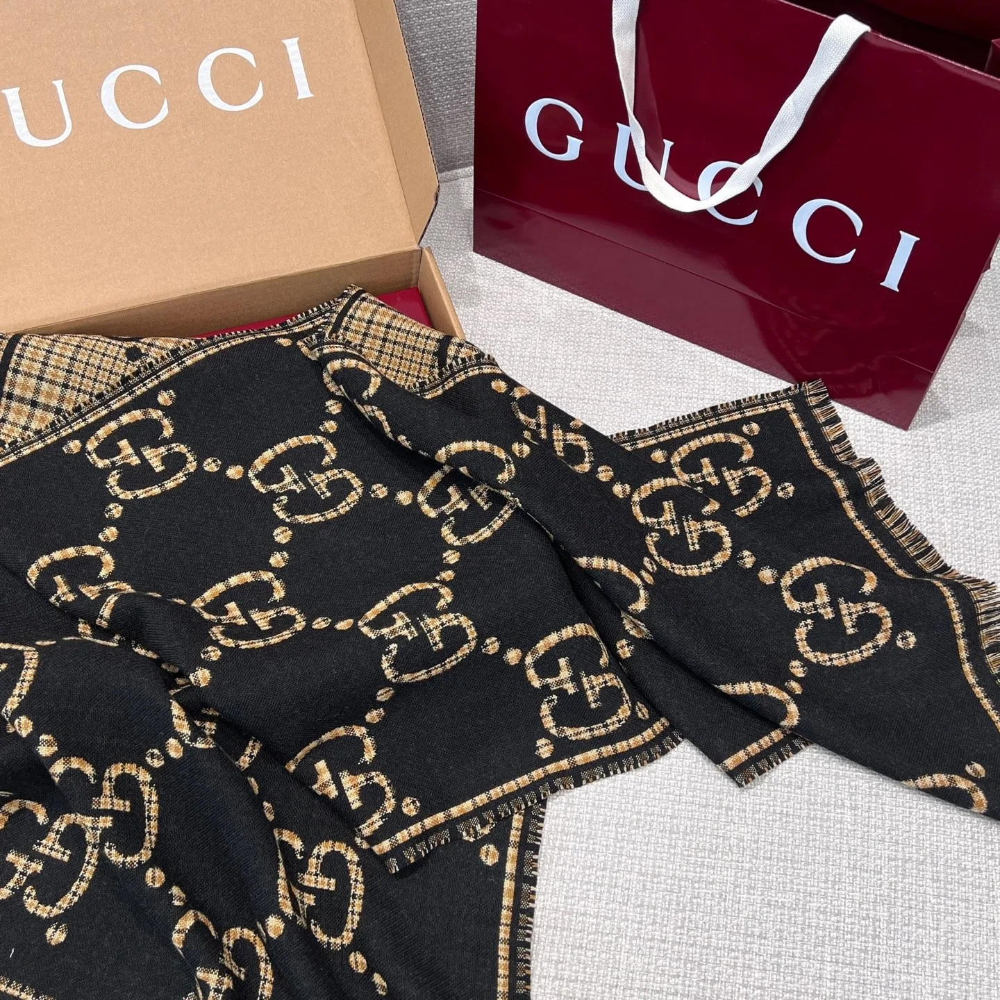 Gucci Check GG Scarf Black And Beige / - Image 6