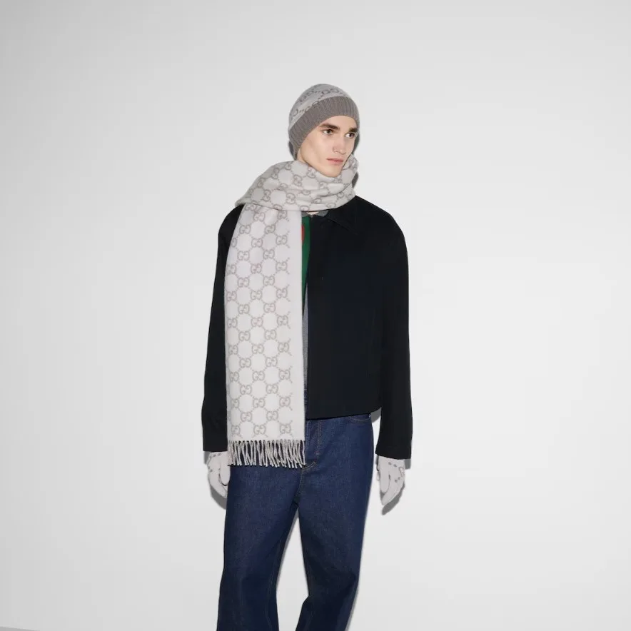Alternative view of Gucci GG Scarf Grey /