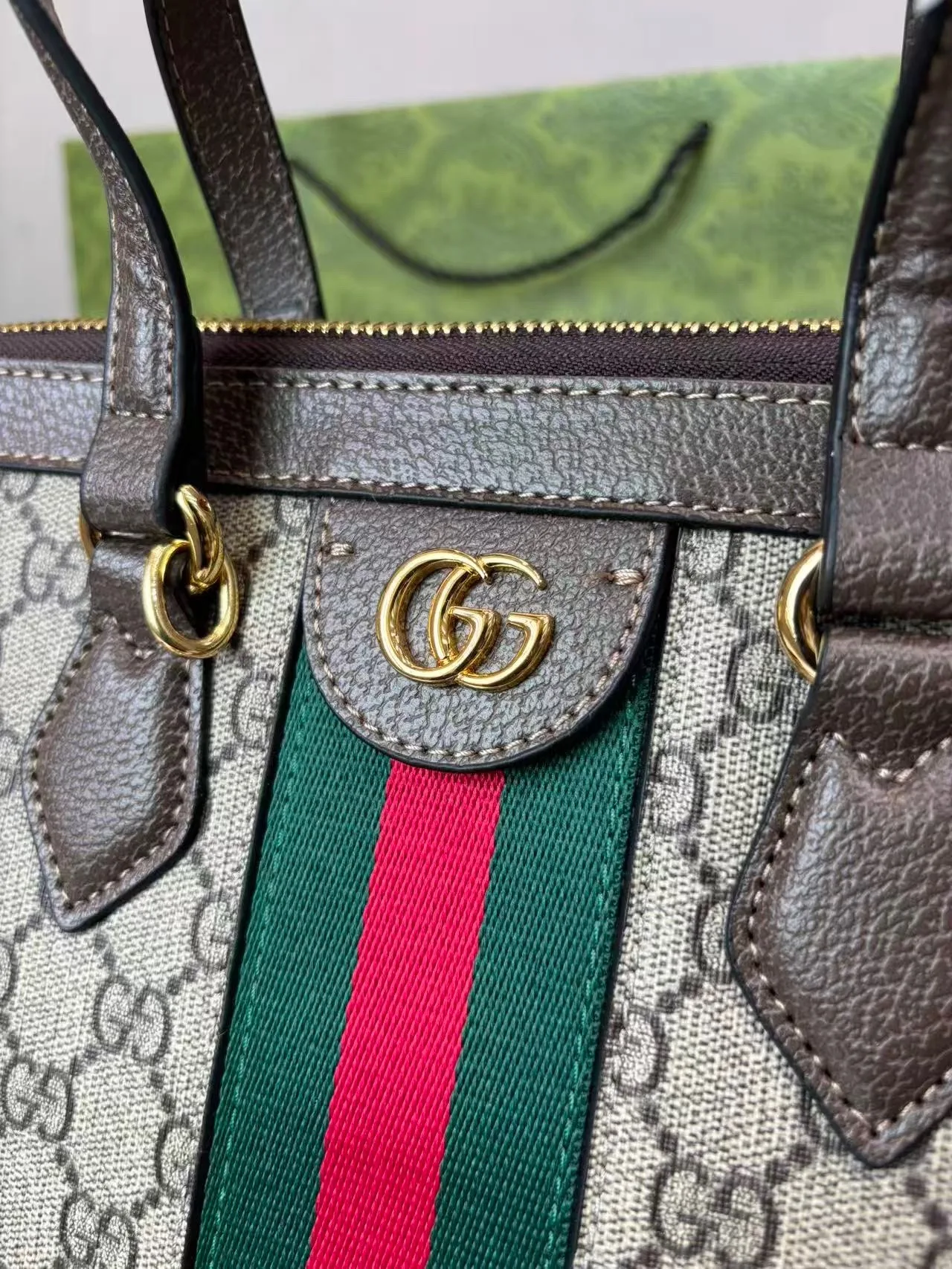 Gucci Ophidia Medium Top Handle Bag / Beige/Ebony Supreme Canvas Gold Hardware - Image 4