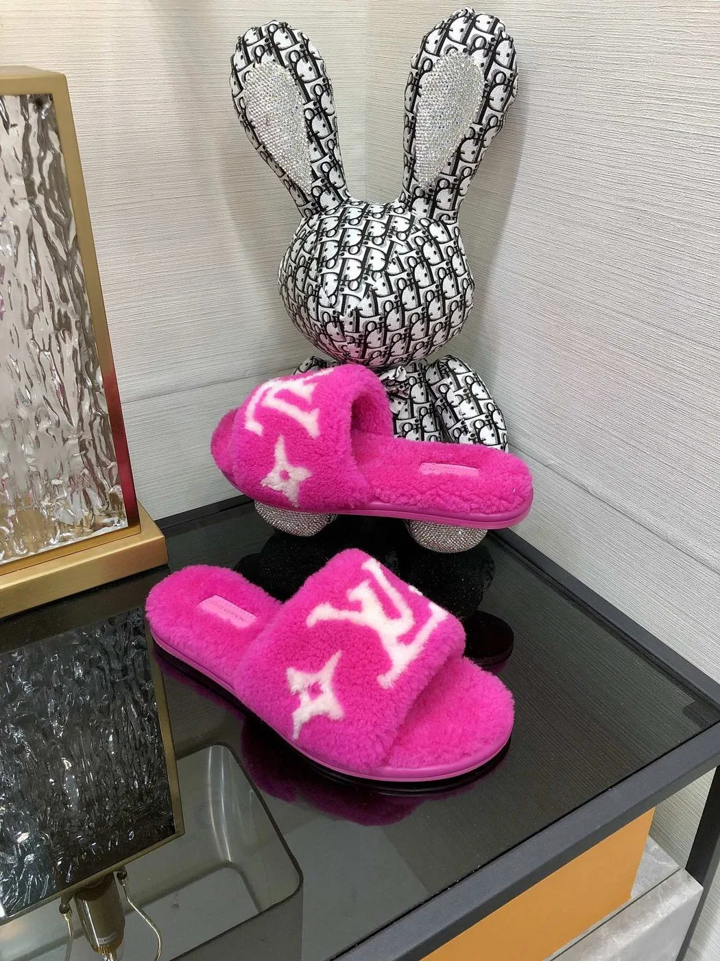 Louis Vuitton Women’s Magnetic Flat Mule Pink - Image 4