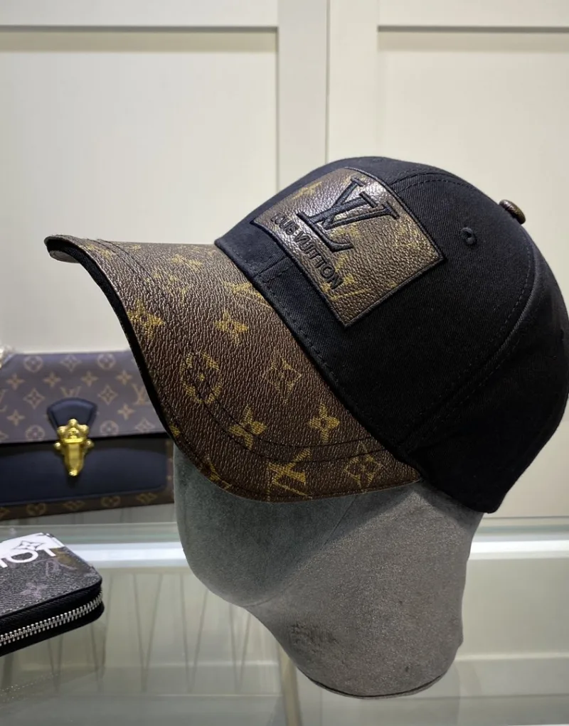 Alternative view of Louis Vuitton Black Cap