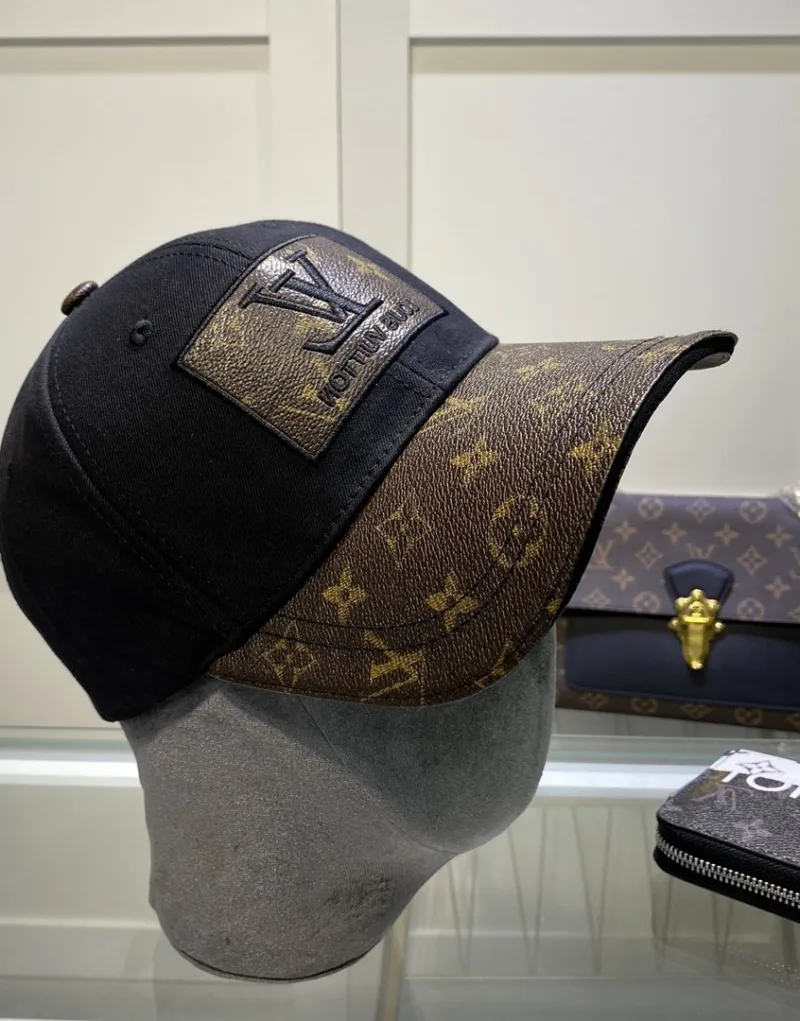 Louis Vuitton Black Cap - Image 3
