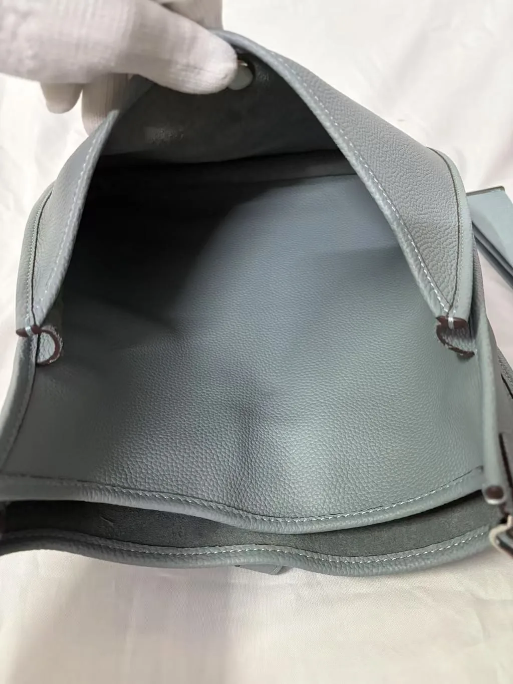Hermes Evelyne III 29 Bag Light Blue With Silver-Toned Hardware - Image 3