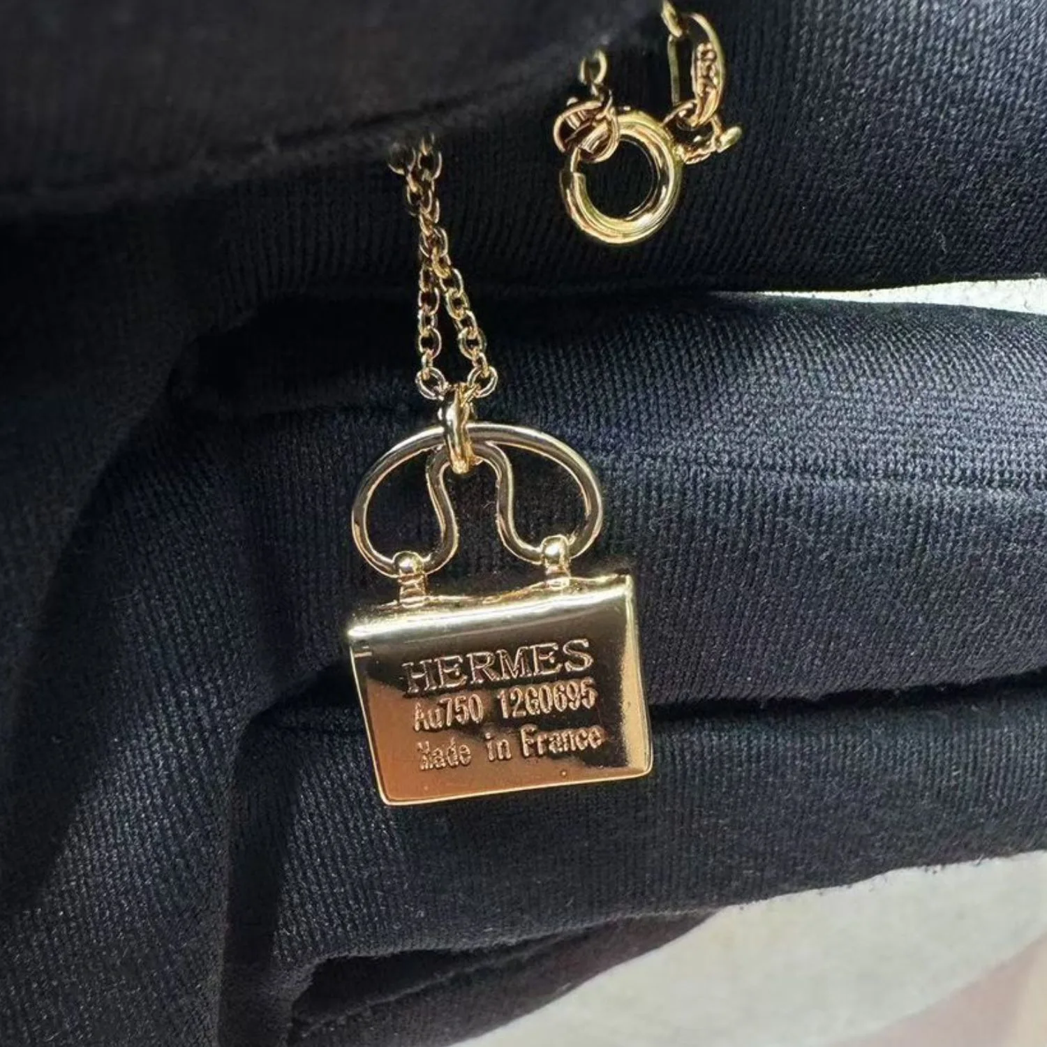 Hermes Amulettes Constance Necklace Gold Tone - Image 5