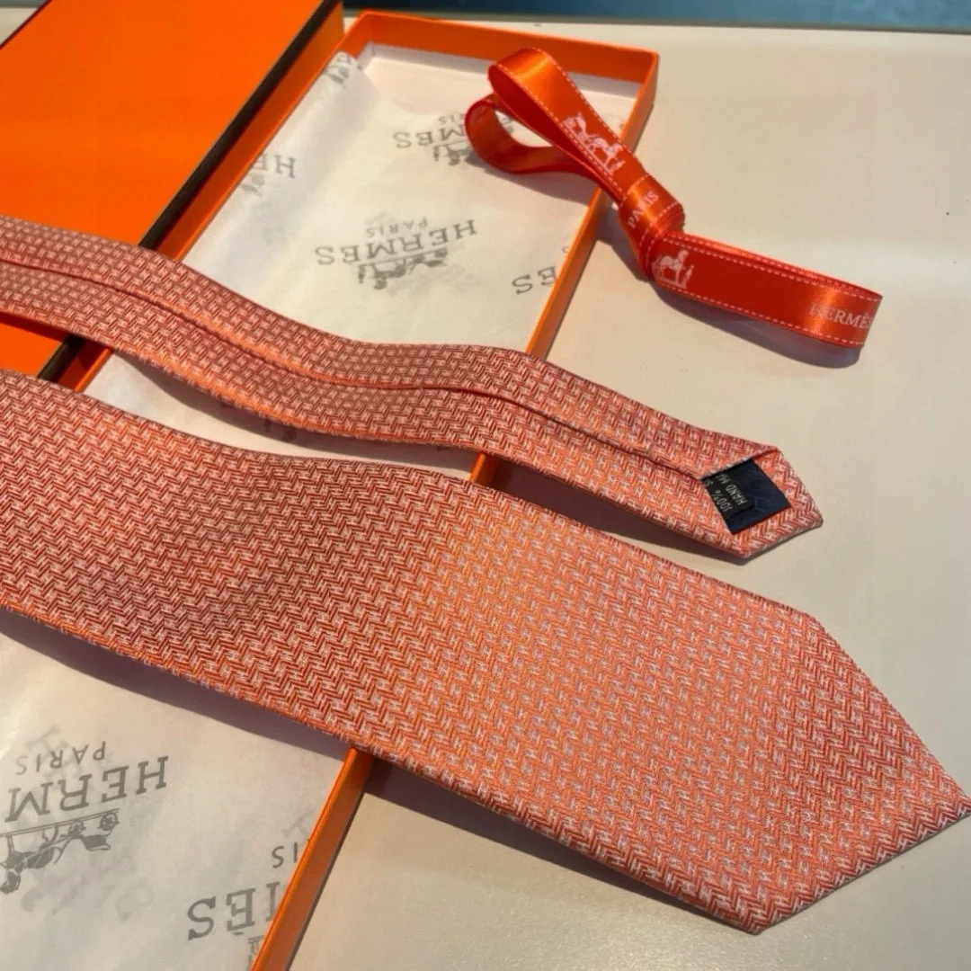 Hermes Elegent Orange Silk Tie - Image 5