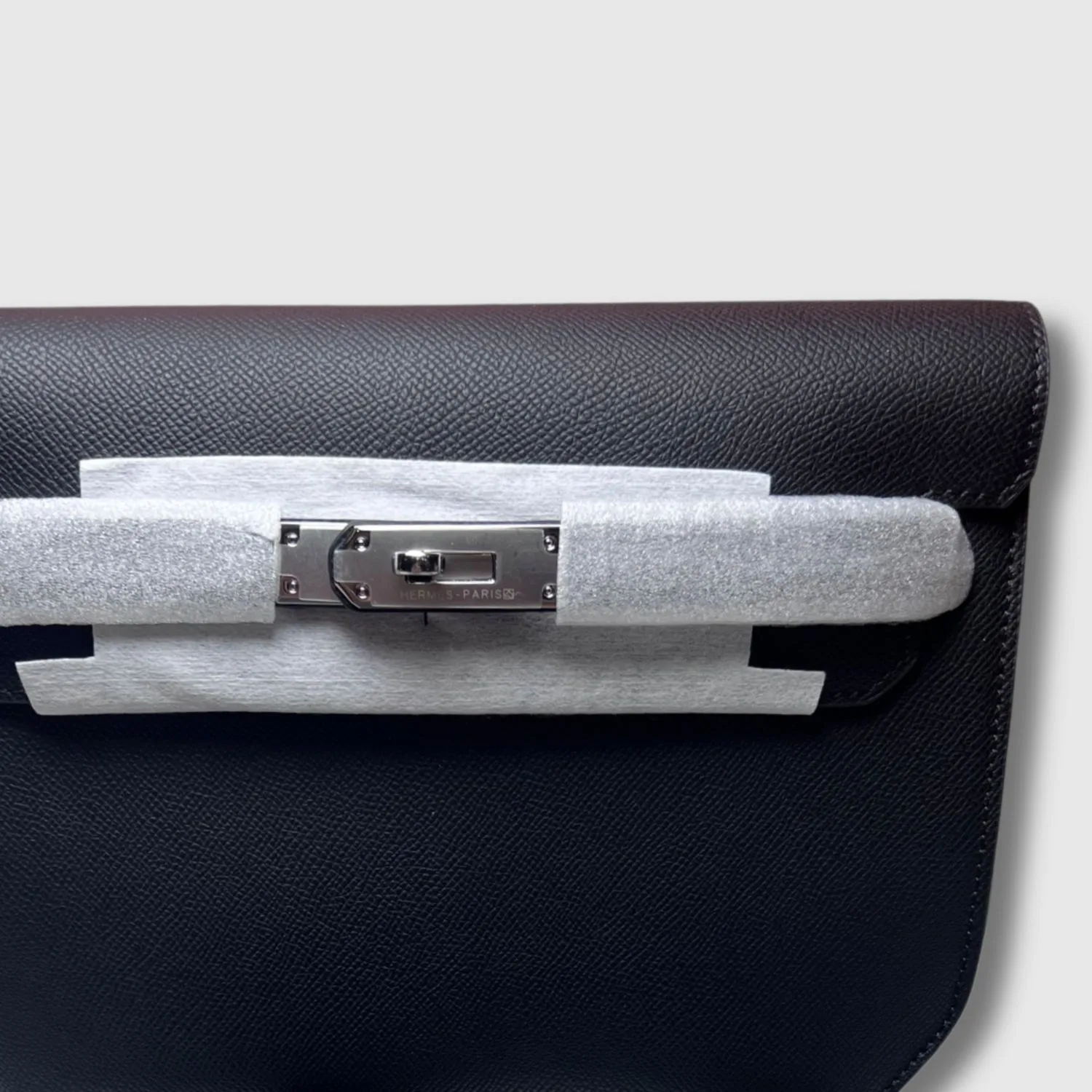 Hermes Garden Kelly Depeches 25 Pouch Silver Hardware Black - / - Image 4
