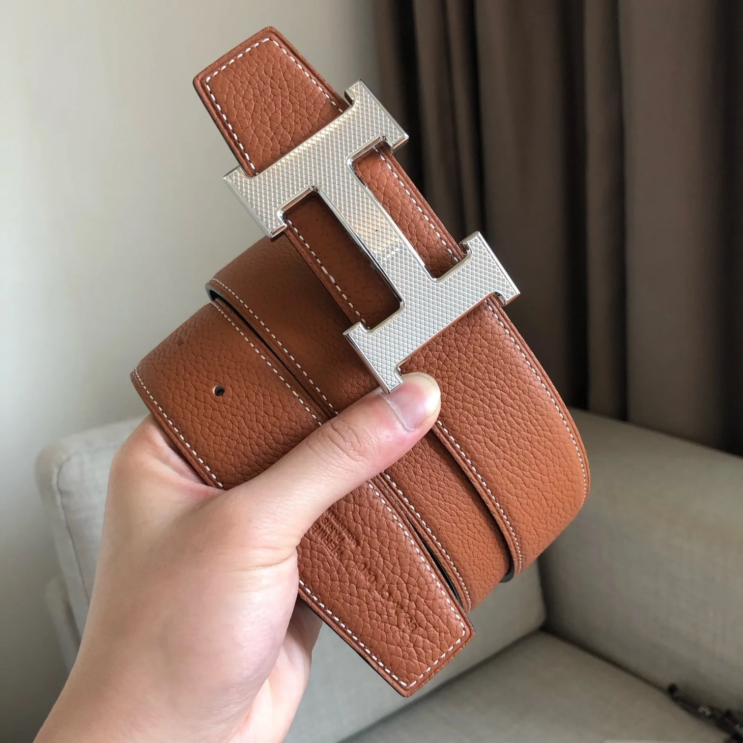 Hermes H Guillochee Belt Buckle And Reversible Leather Strap Noir - Image 4