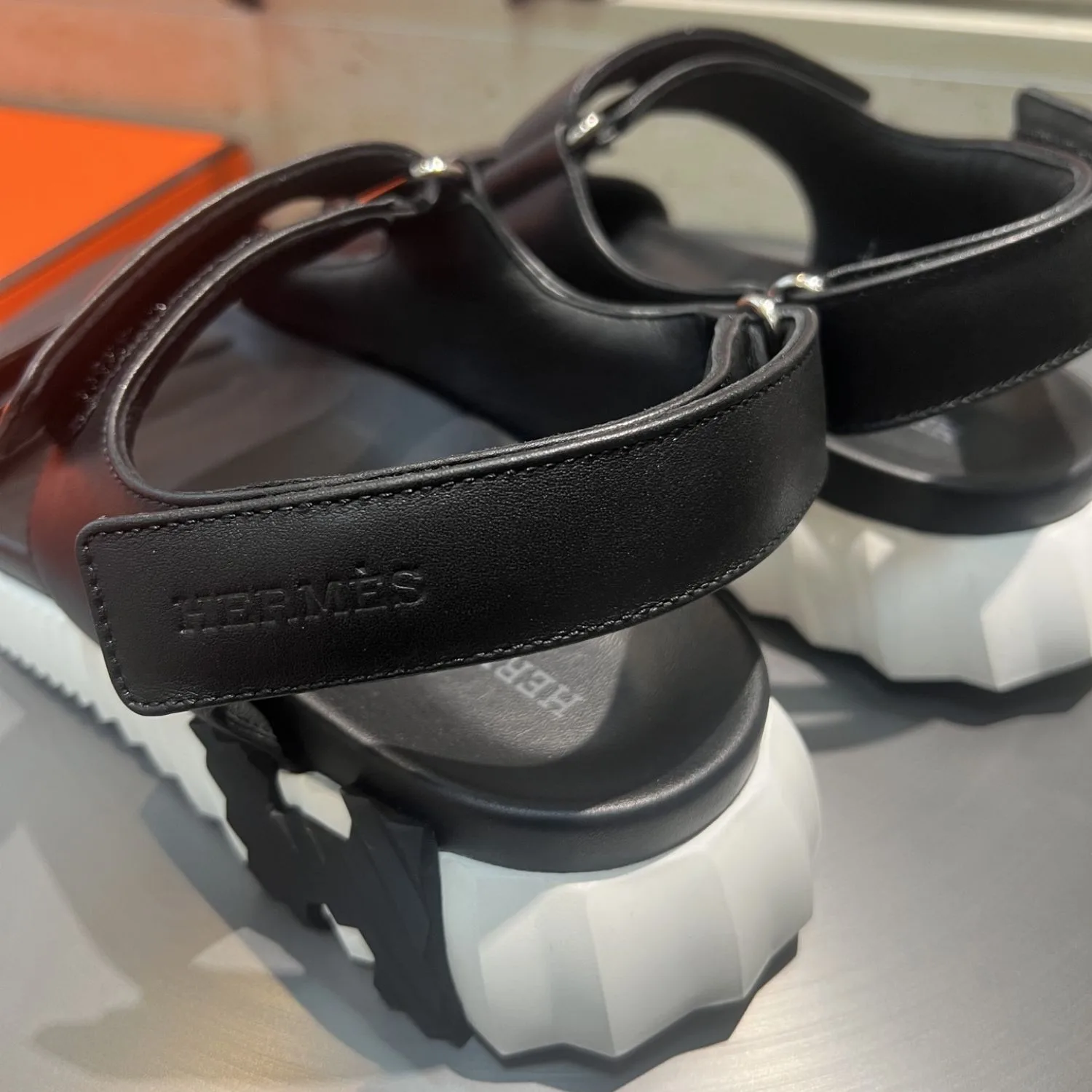 Hermes Junior Sandals Noir - Image 7