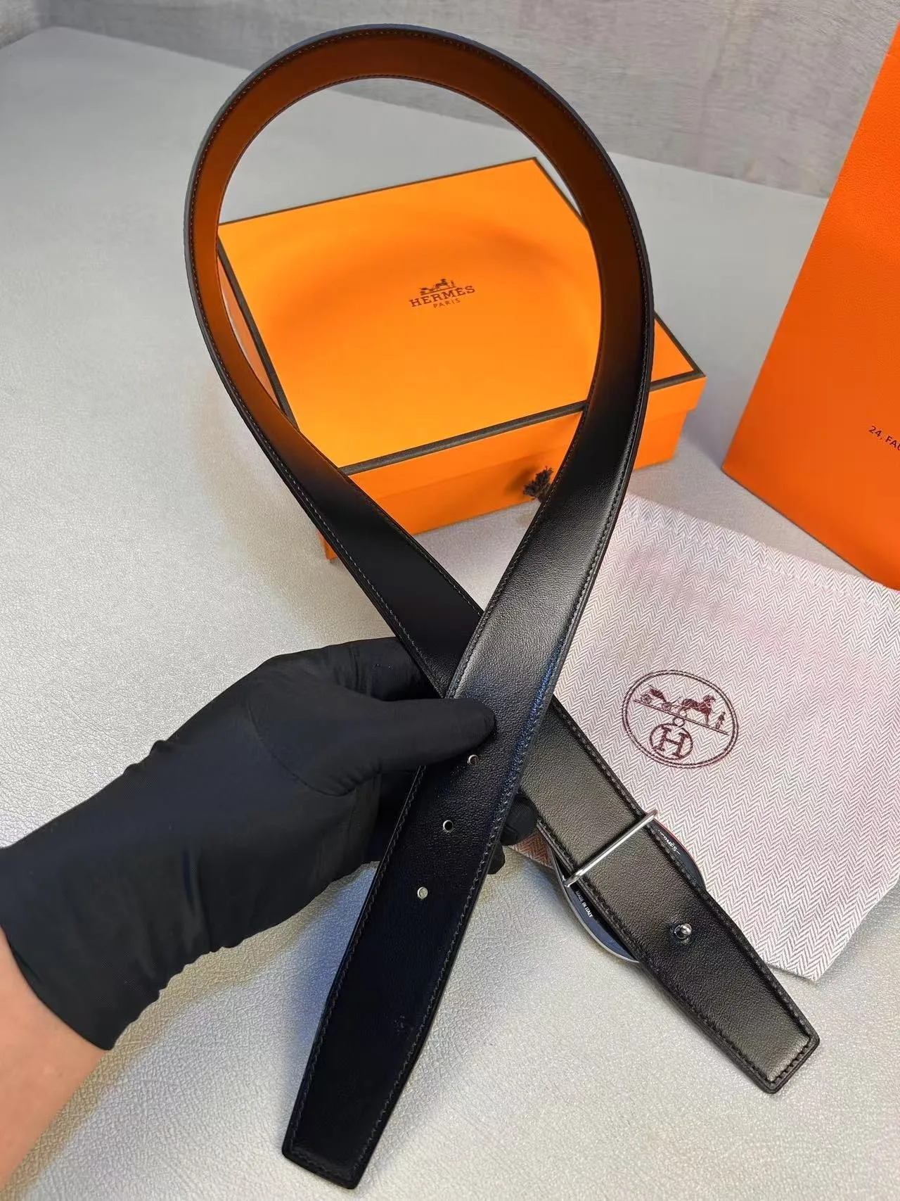 Hermès Luck Belt Buckle Reversible Leather Strap Noir/Chocolat - Image 6