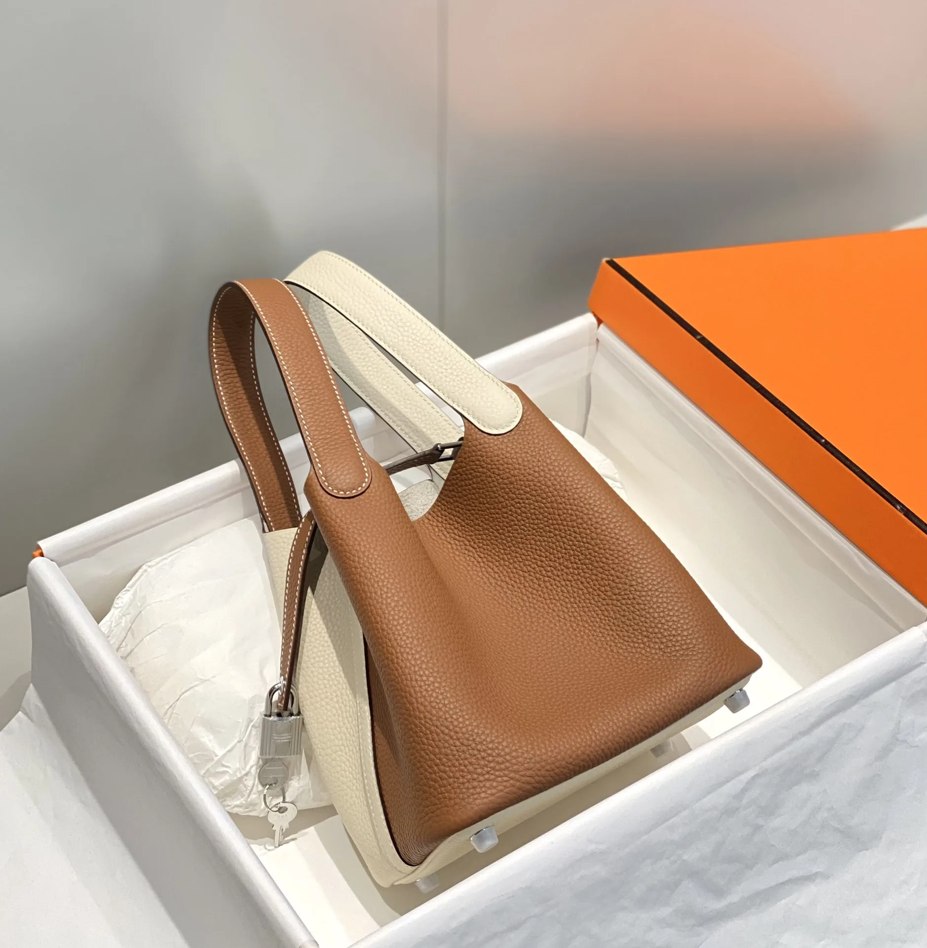 Hermes Picotin Lock 18 Bag Cream/Brown / - Image 10