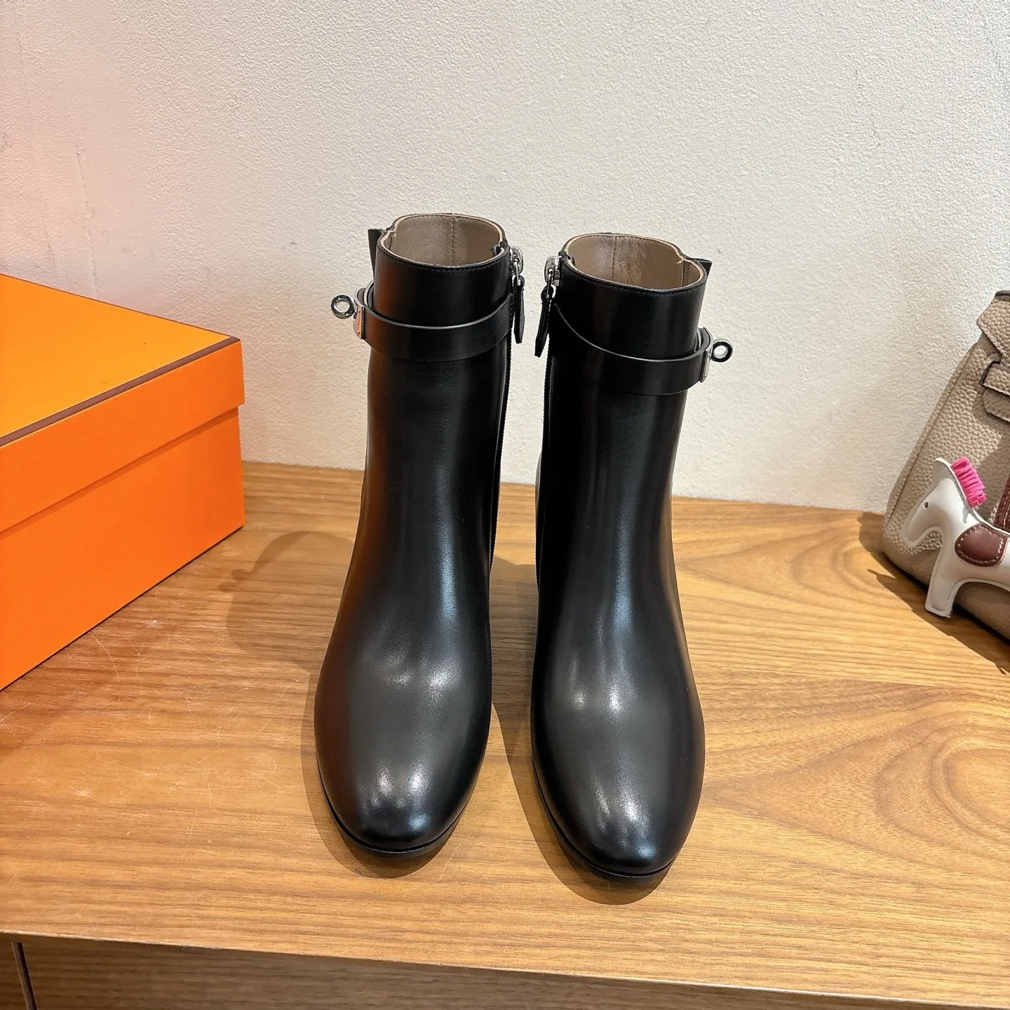 Hermes Saint Germain Ankle Boots Noir - Image 3