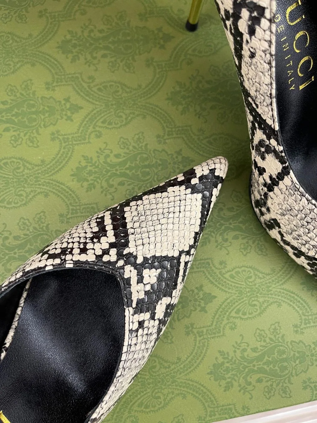 Alternative view of Gucci High-Heel Pump Grey