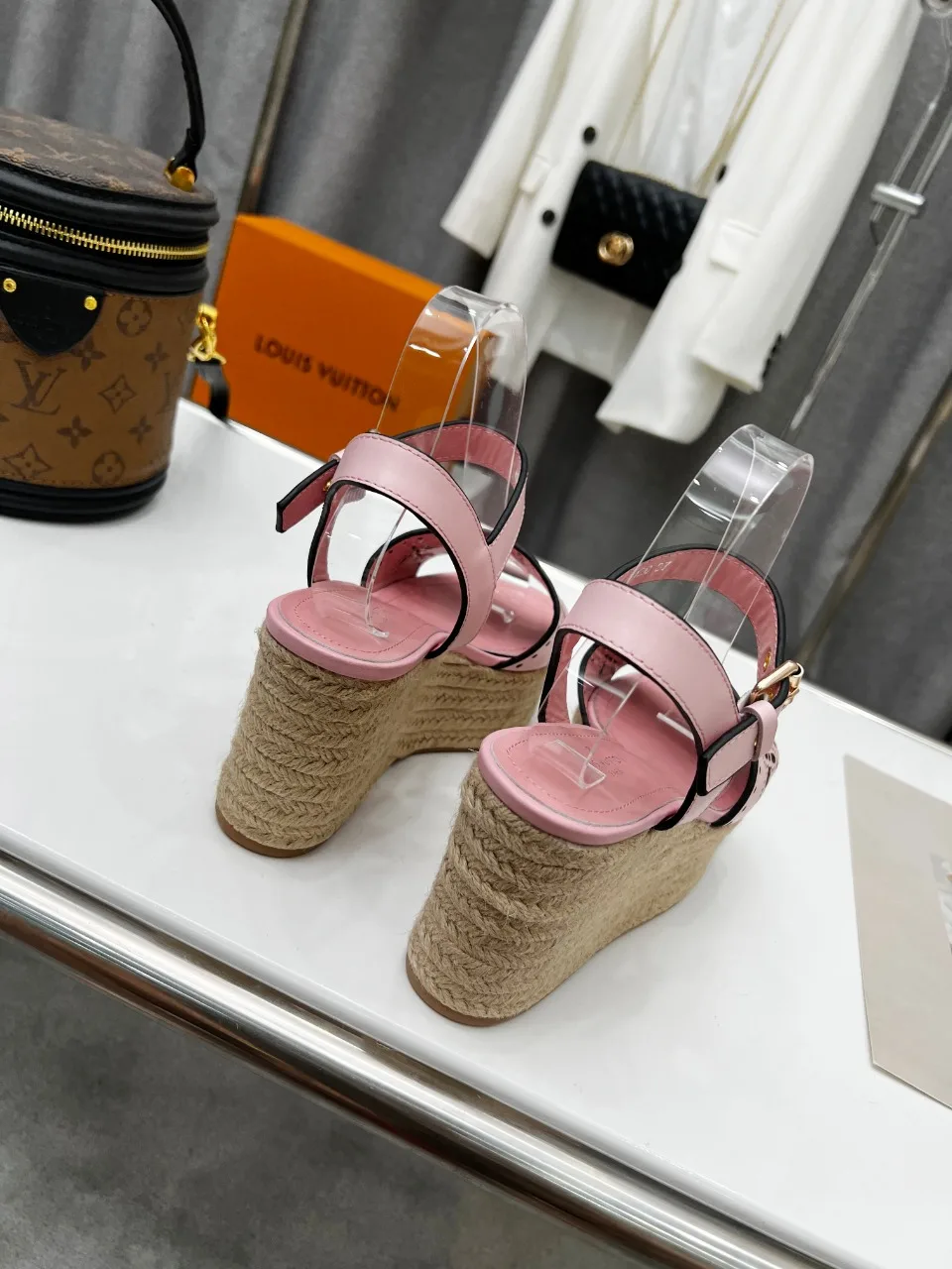 Louis Vuitton Women’s Starboard Wedge Sandal Pink - Image 7