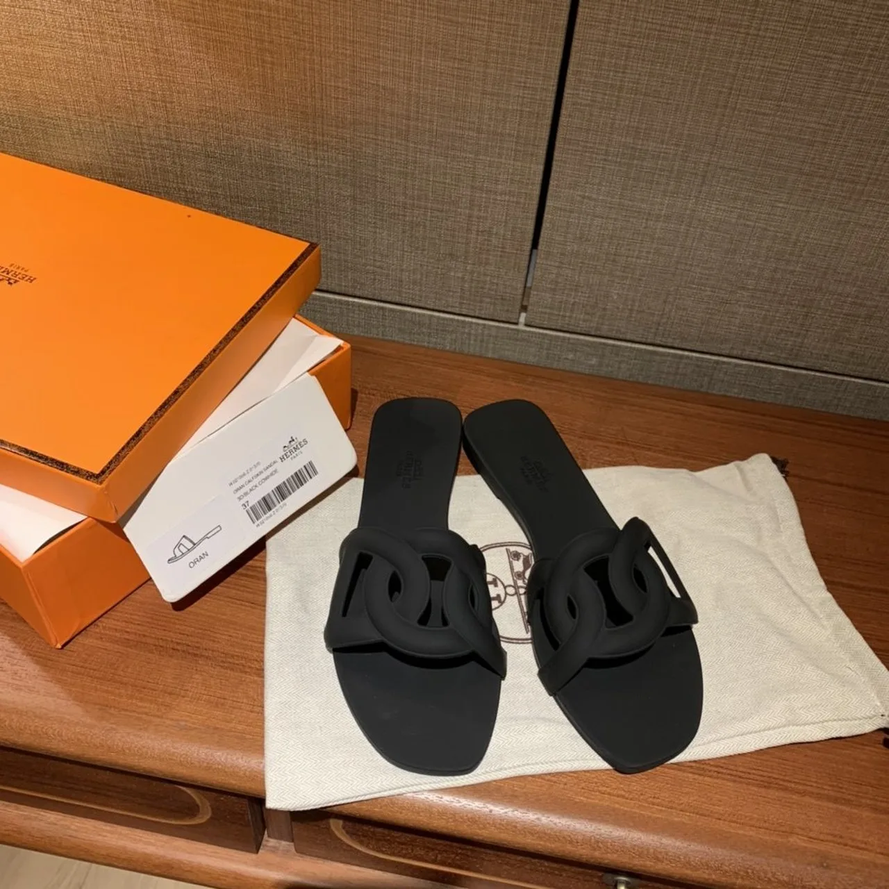 Hermes Aloha Sandal