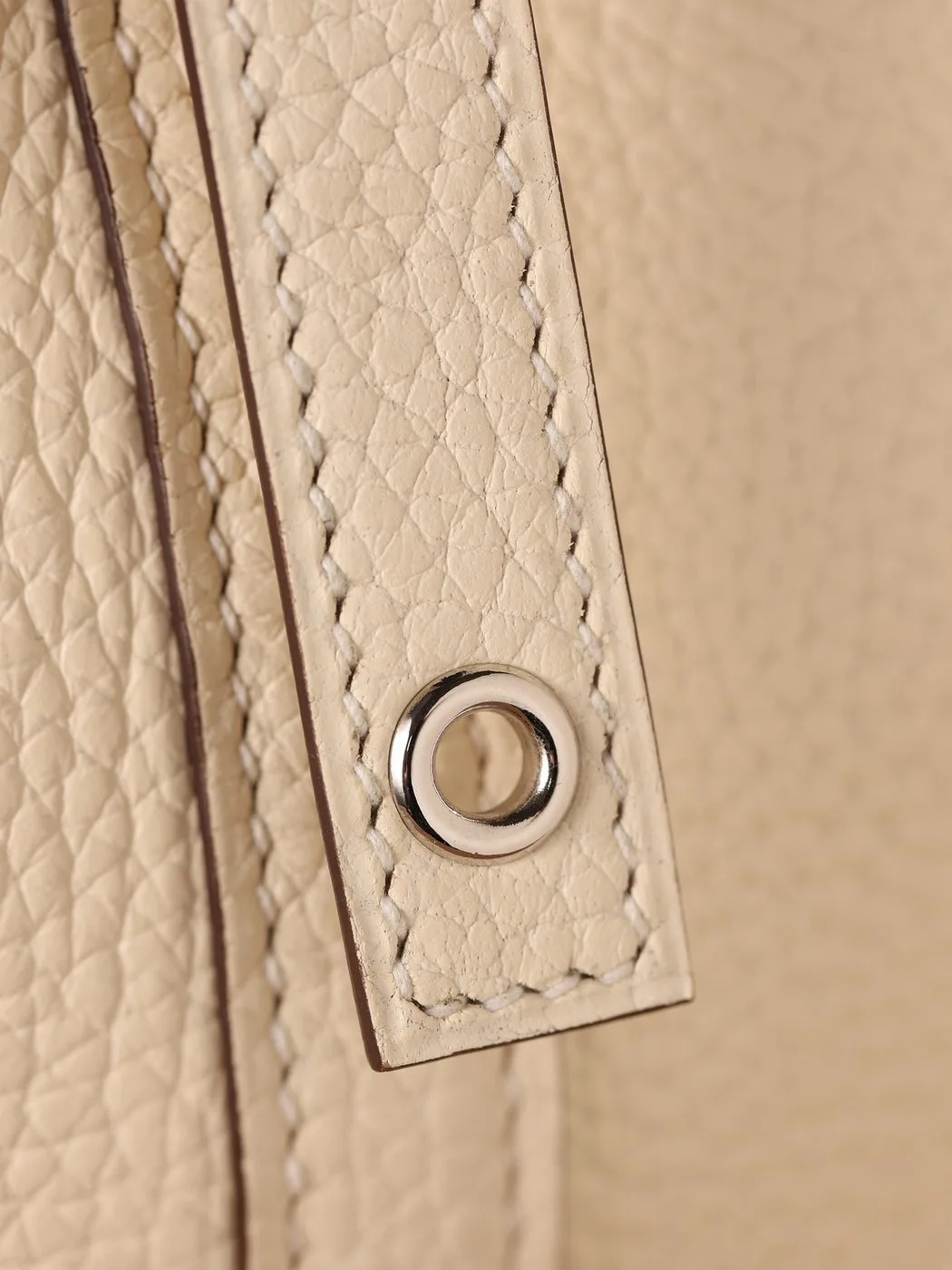 Hermes Picotin Lock 18 Cream Bag - Image 4