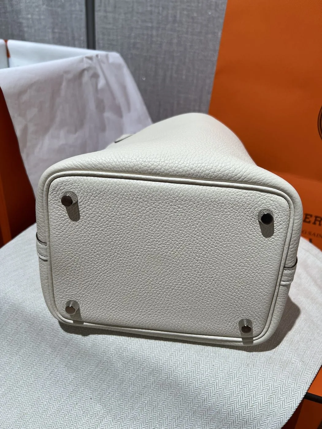 Hermes Picotin Lock 18 White Bag - Image 4