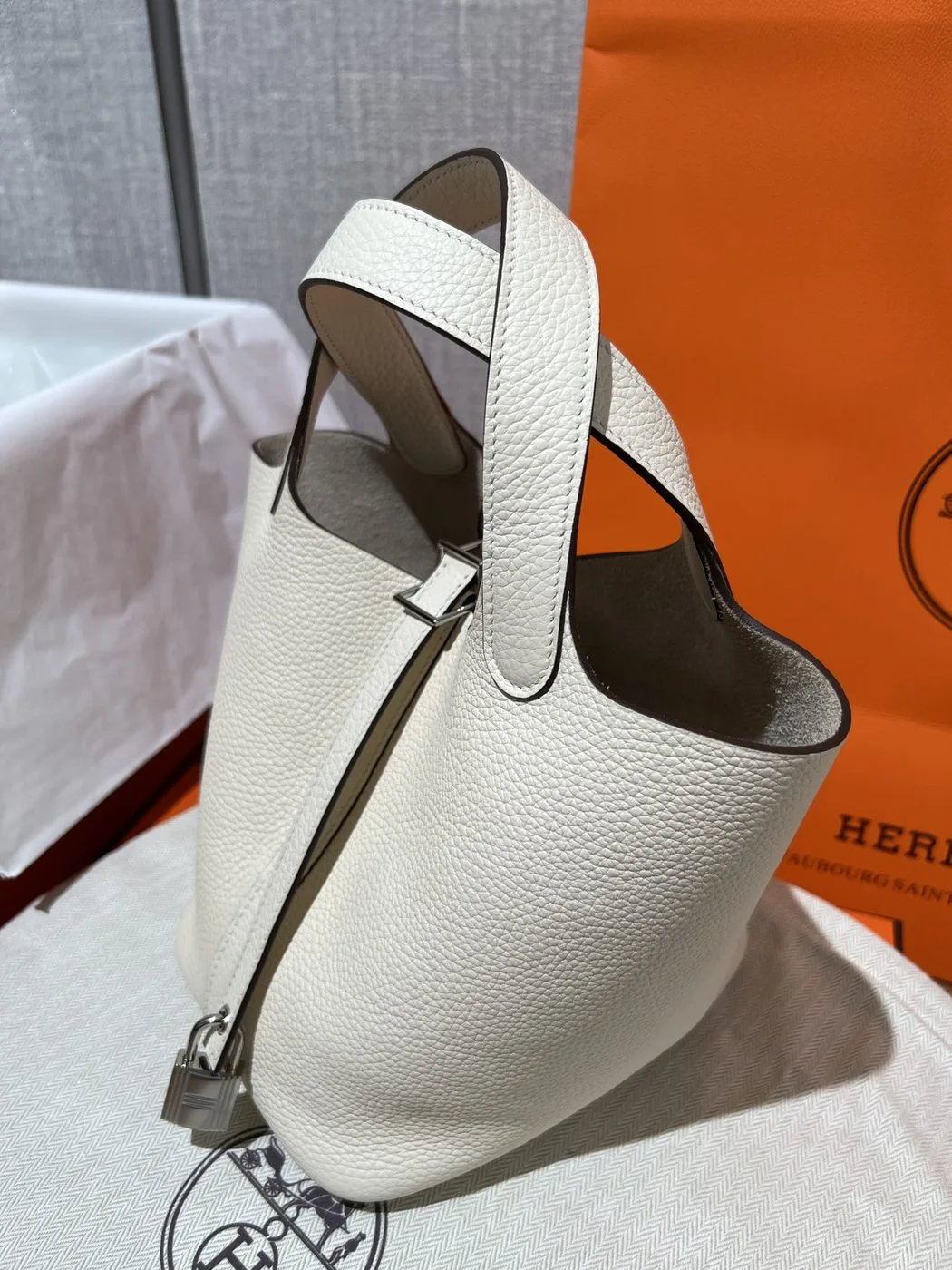 Hermes Picotin Lock 18 White Bag - Image 5