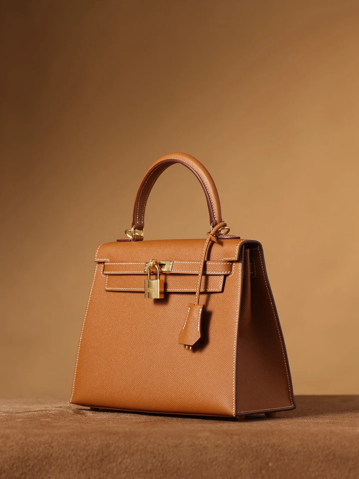 Hermes Kelly Epsom Gold Tone Lock Bag Brown 9,/ - Image 8
