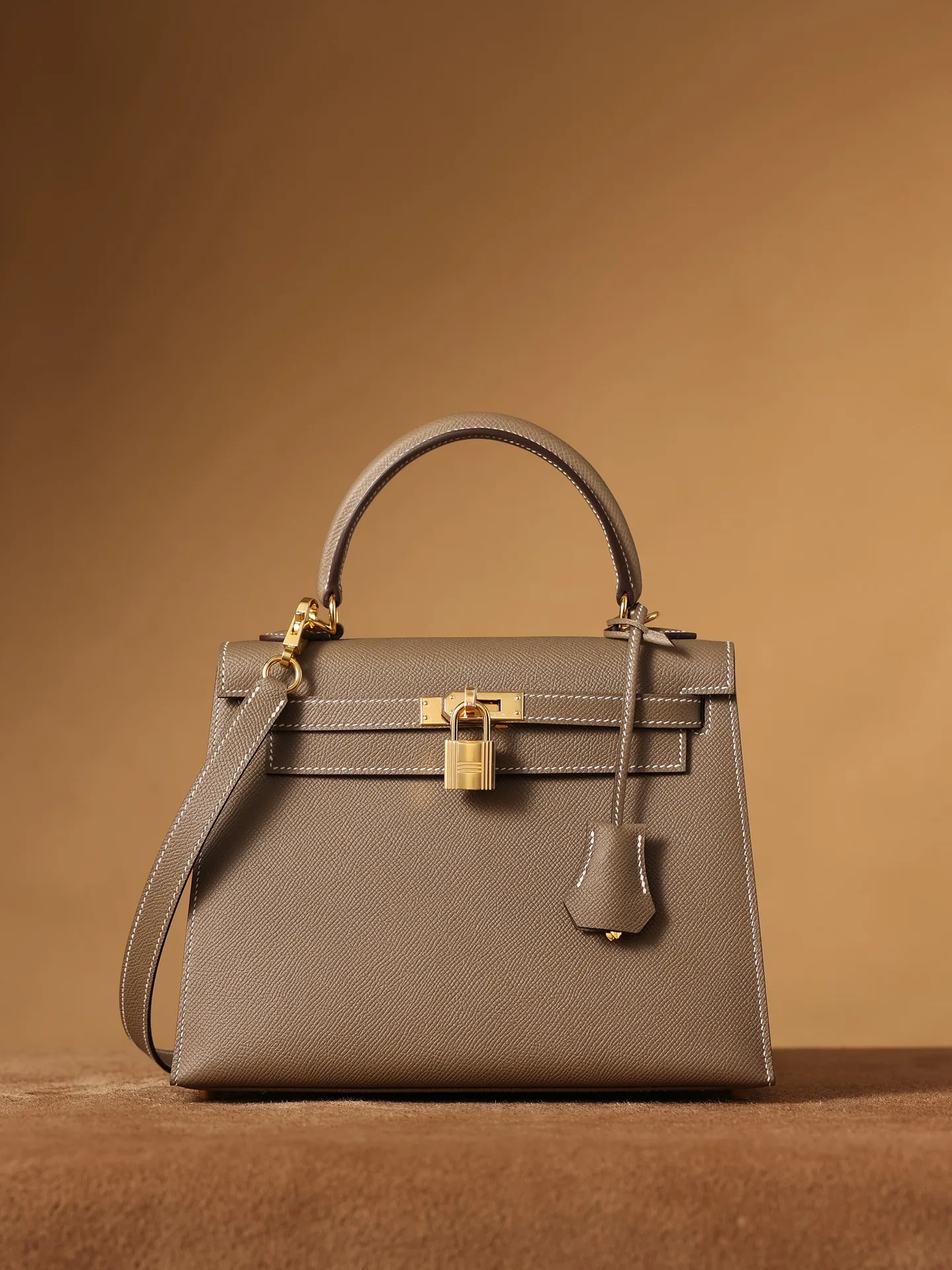 Hermes Kelly Epsom Gold Tone Lock Bag Grey 9,/ - Image 5