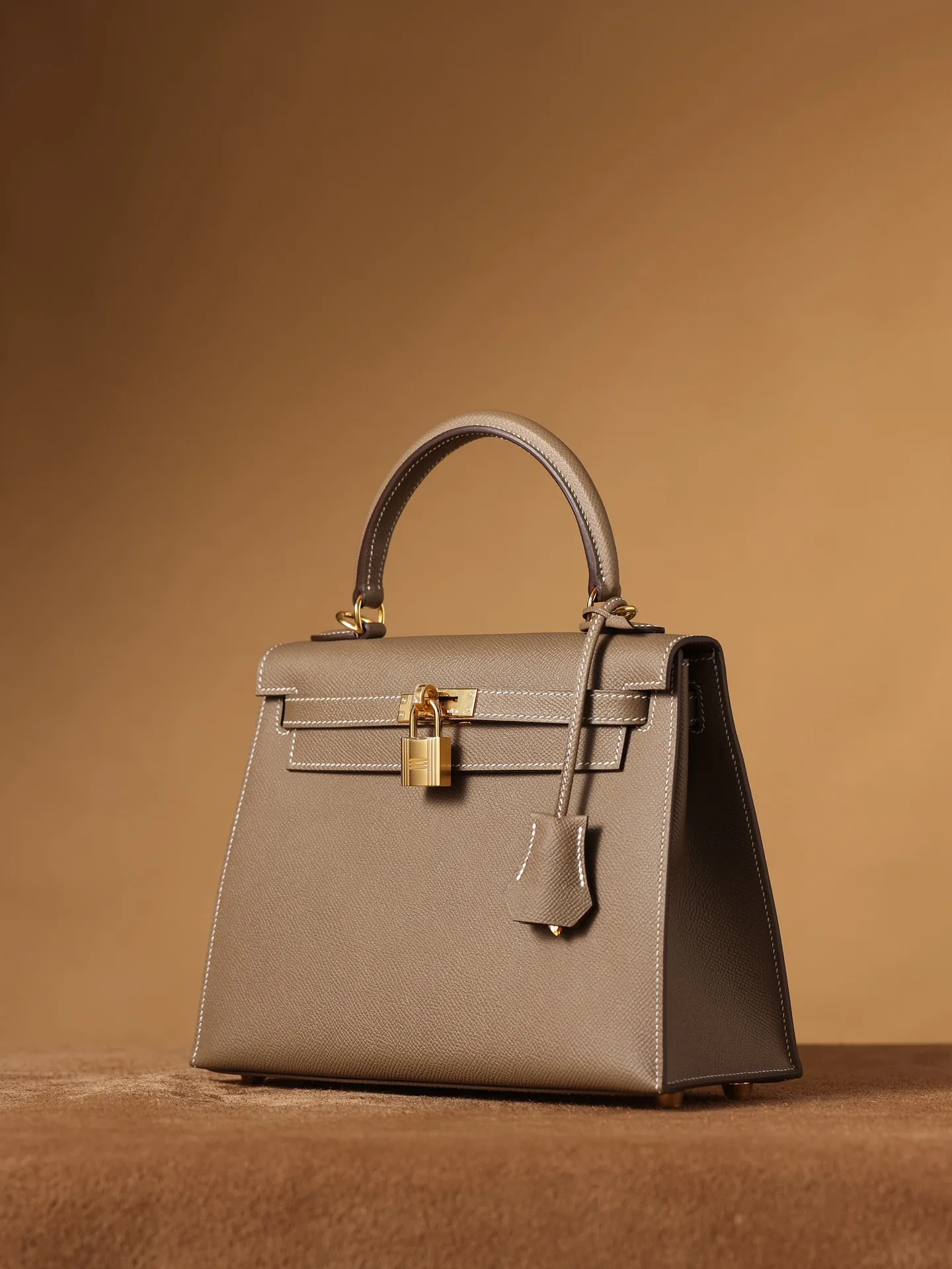 Hermes Kelly Epsom Gold Tone Lock Bag Grey 9,/ - Image 4