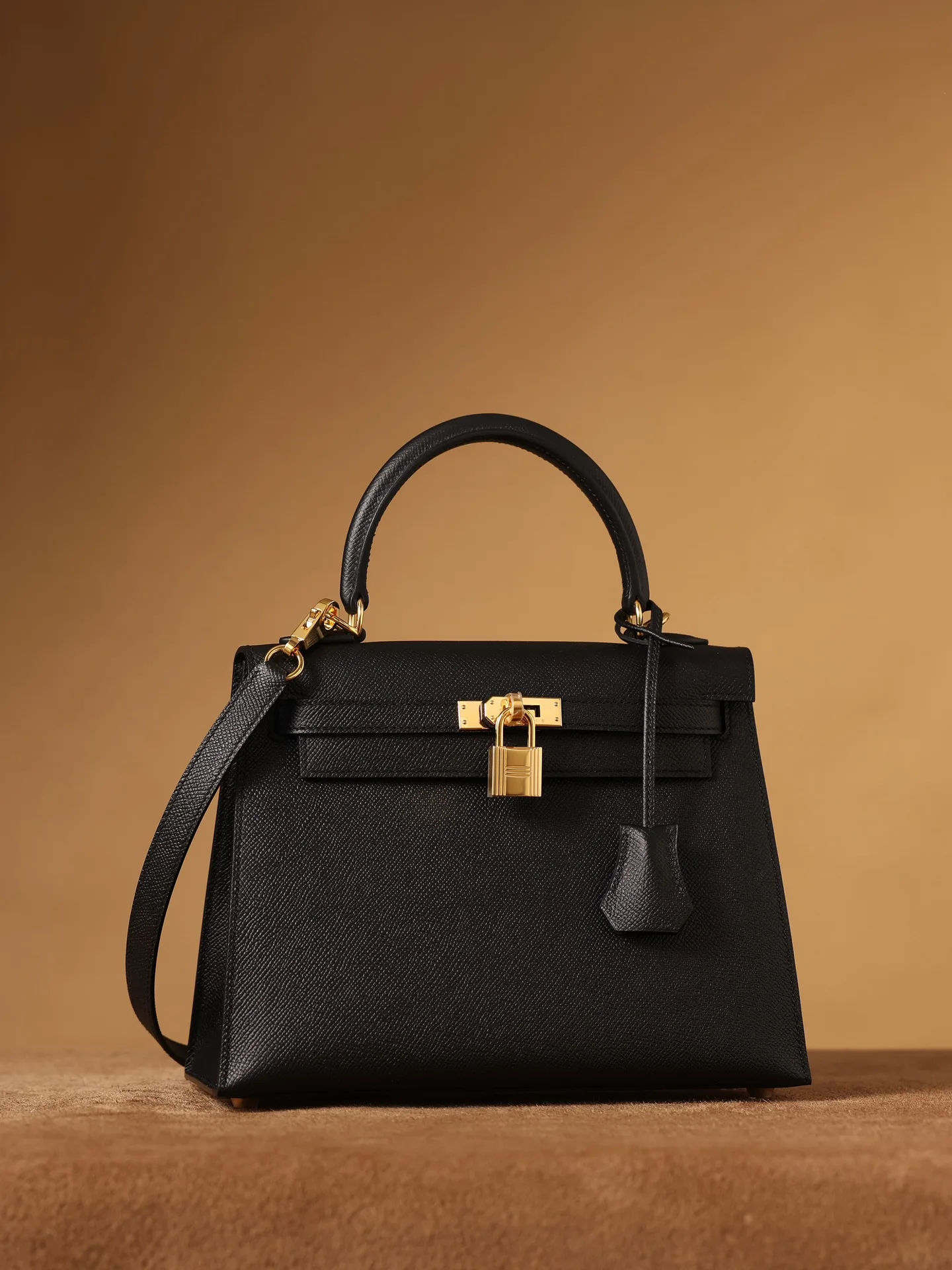 Hermes Kelly Epsom Gold Tone Lock Bag Black 9,/ - Image 7