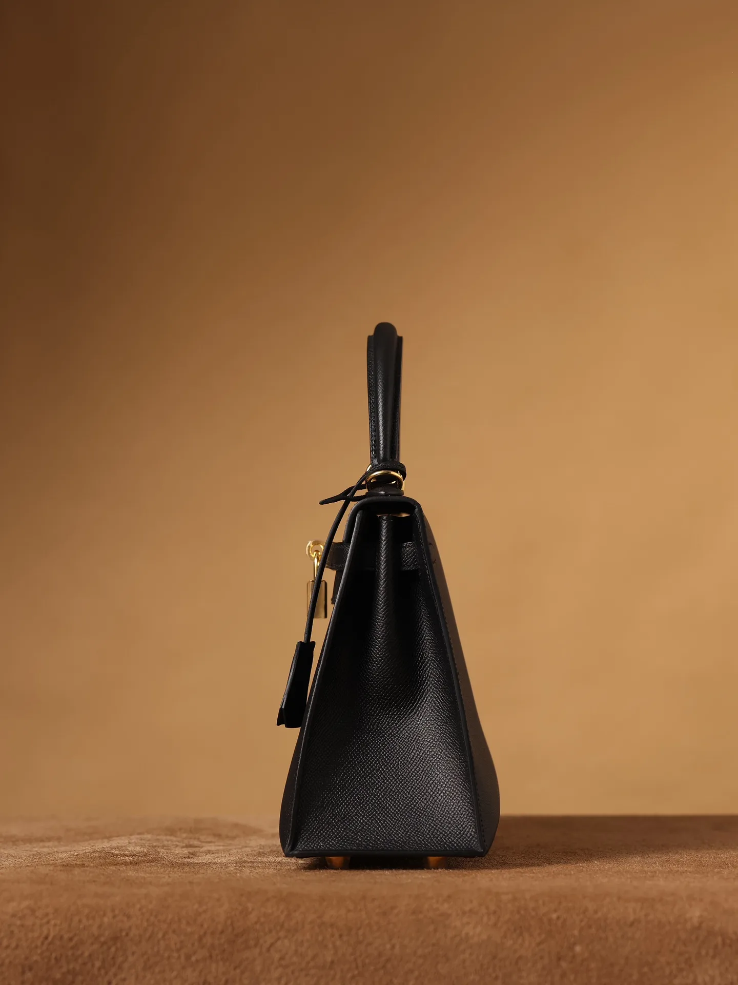 Hermes Kelly Epsom Gold Tone Lock Bag Black 9,/ - Image 3