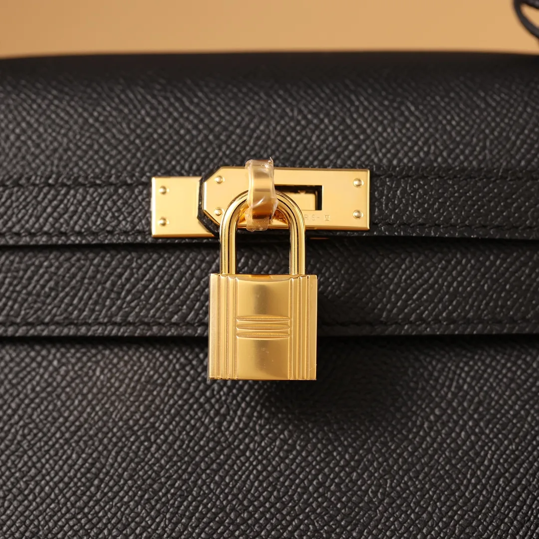 Hermes Kelly Epsom Gold Tone Lock Bag Black 9,/ - Image 9