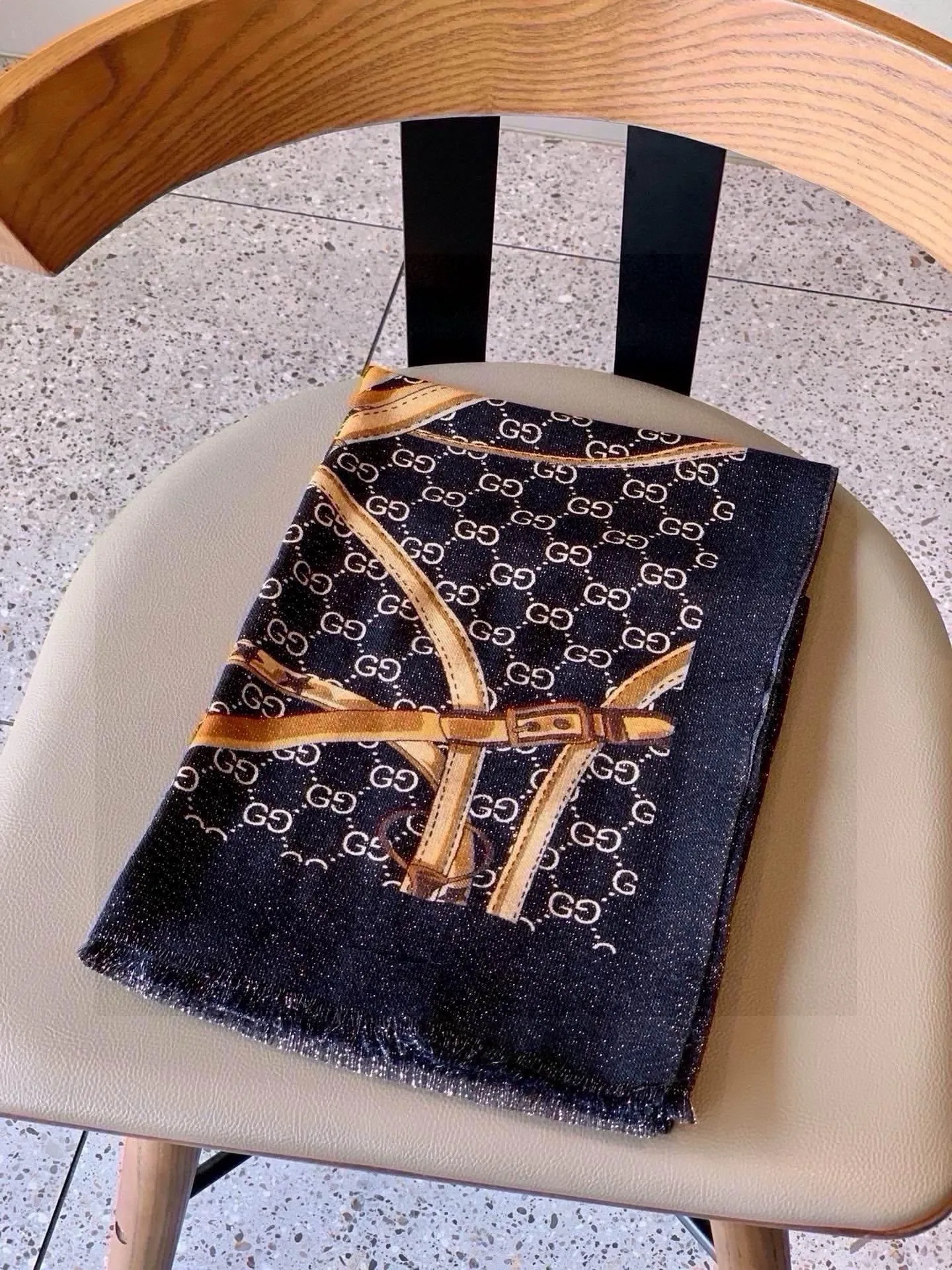 Gucci Silver Thread Ribbon Scarf Black / - Image 3