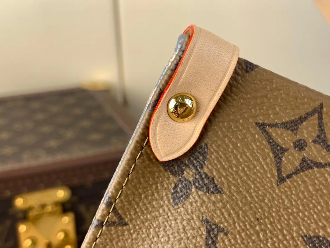Louis Vuitton Onthego MM Tote Bag / Trianon Grey Gold Hardware - Image 6