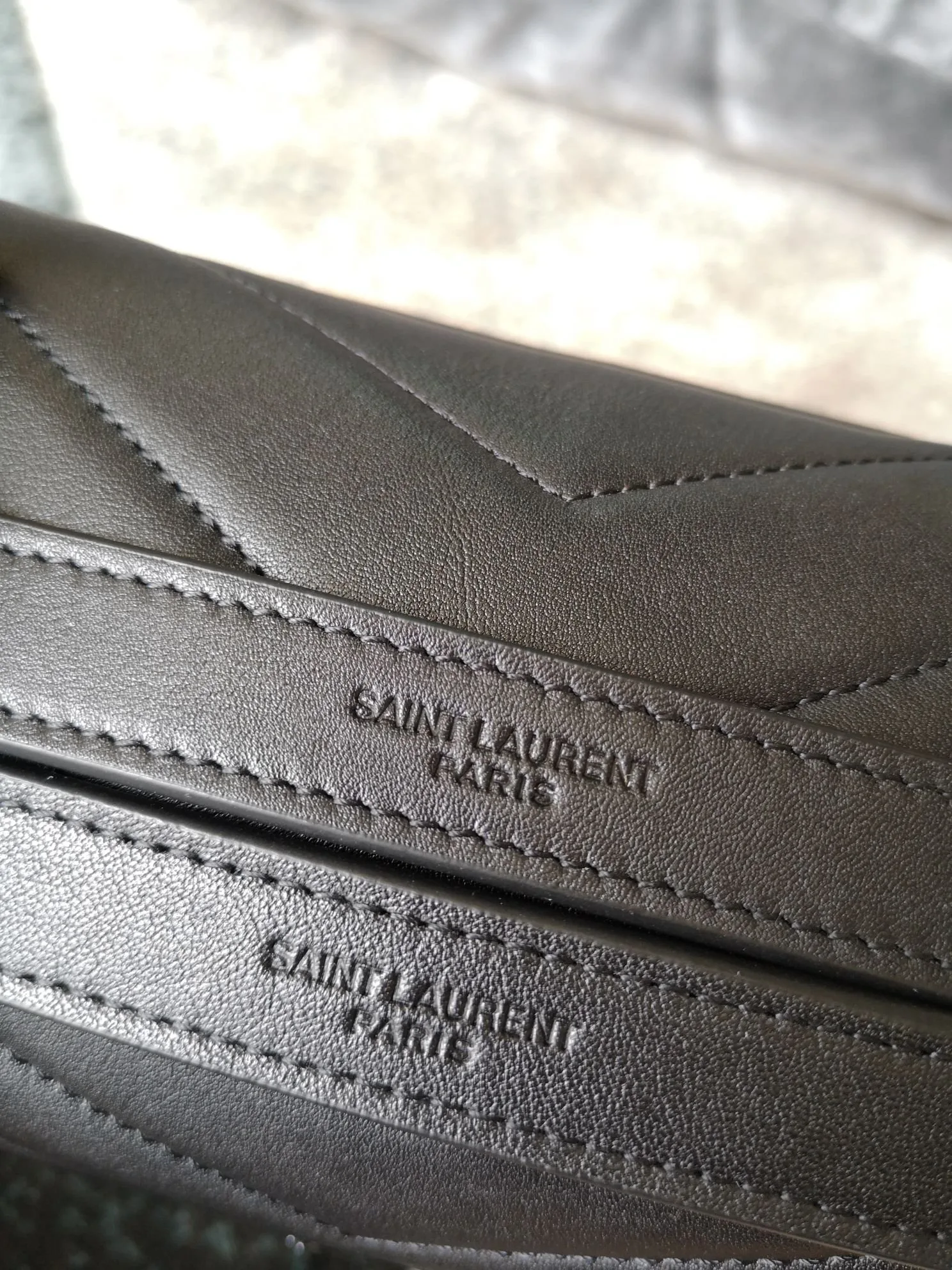 Saint Laurent Lou Lou Medium Chain Bag Black / YSL - Image 3