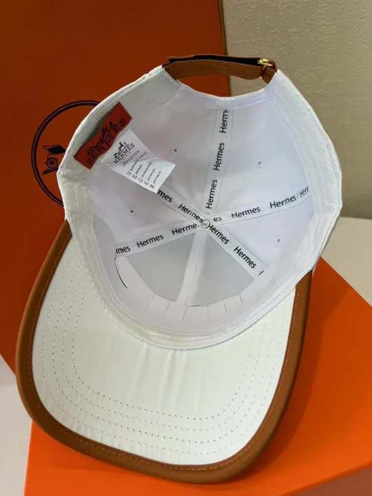 Alternative view of Hermes Horse Cap White Hermes