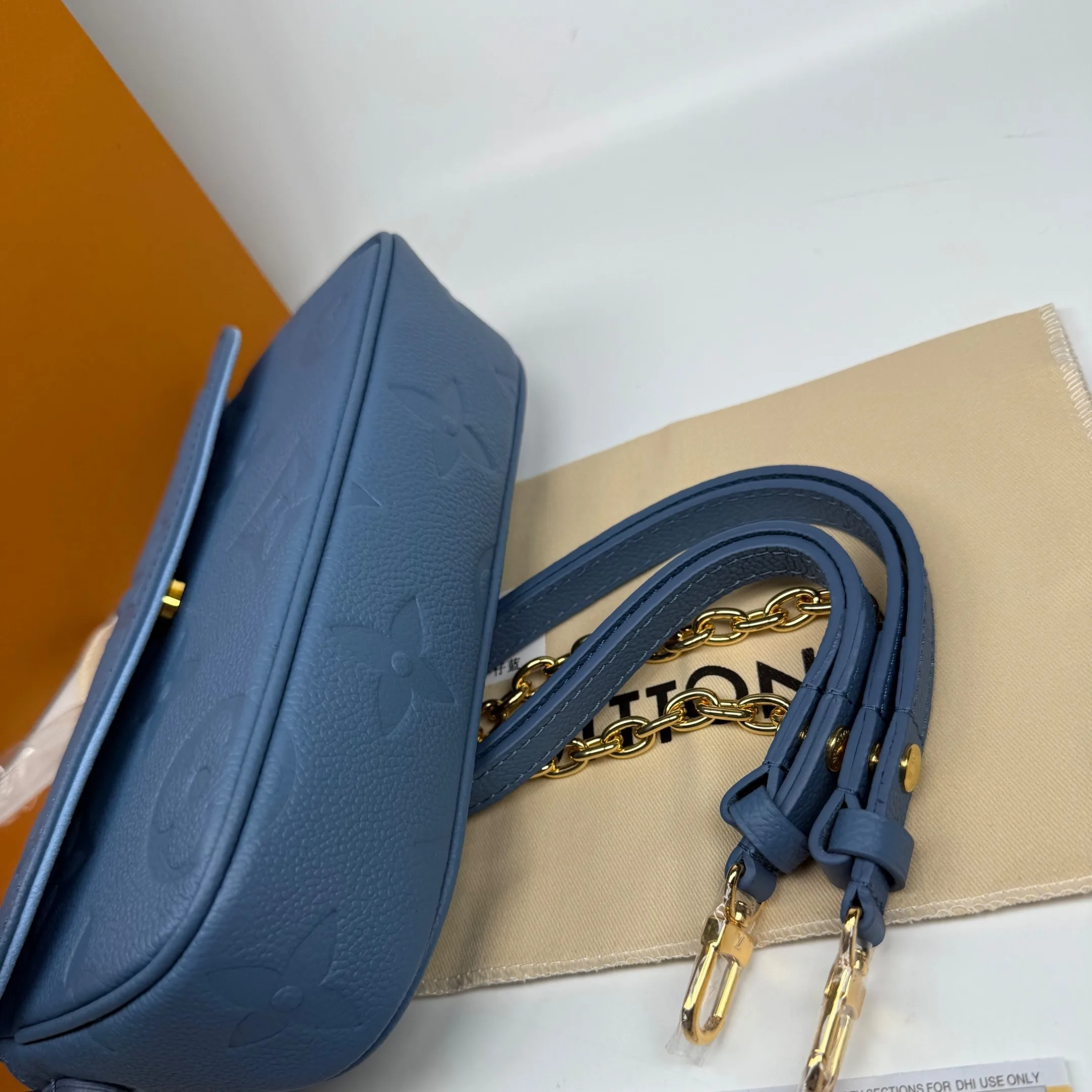 Louis Vuitton Wallet On Chain Ivy Shoulder Bag / Blue Gold Hardware - Image 7