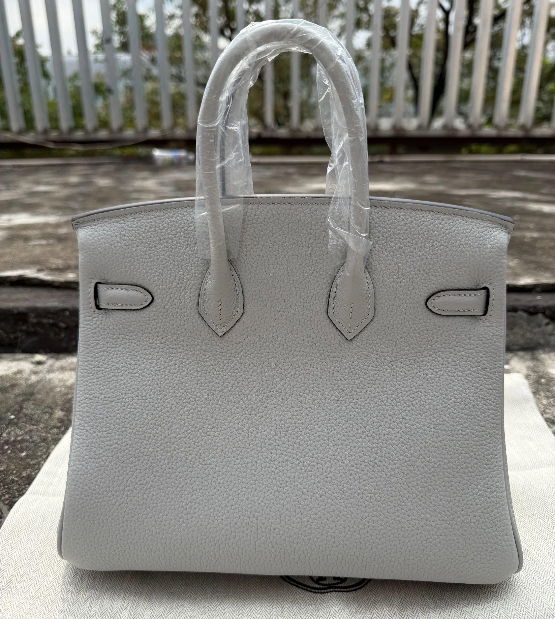 Hermes Birkin Top Handle Bag / Light Grey Silver Hardware - Image 7