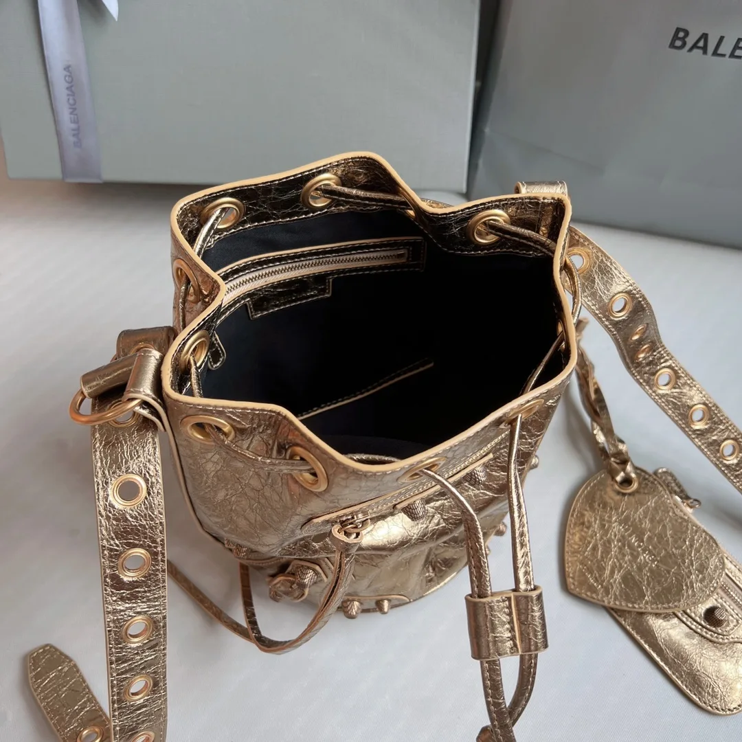 Balenciaga Le Cagole Xs Bucket Bag Metallized With Rhinestones In Gold Tone / - Image 5