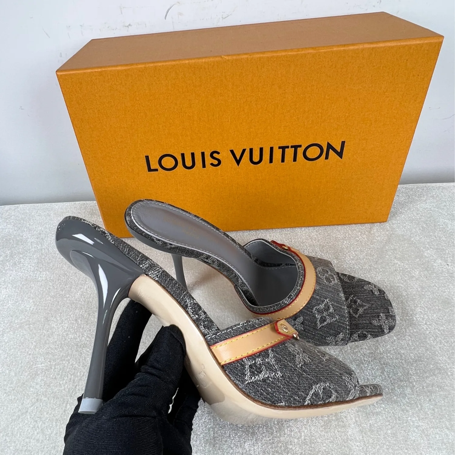 Louis Vuitton 6AM Mule Grey 1ADIGT - Image 4