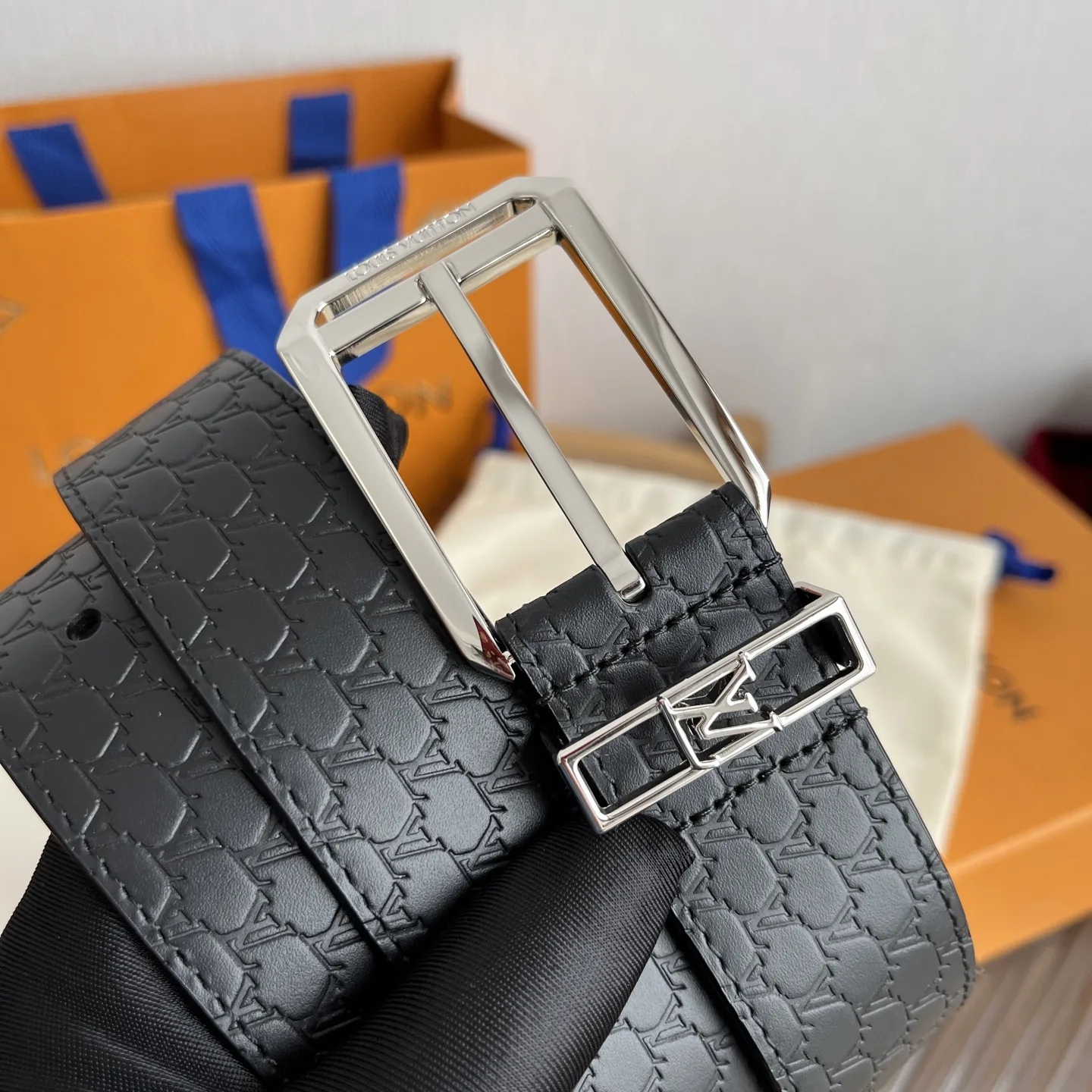 Louis Vuitton Blason Embossed Belt Black With Silver Buckle - Image 3