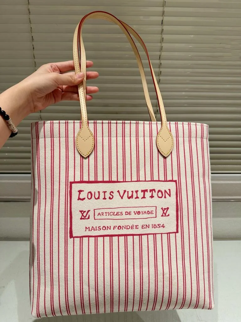 Louis Vuitton Carry It Beige Plum / - Image 4