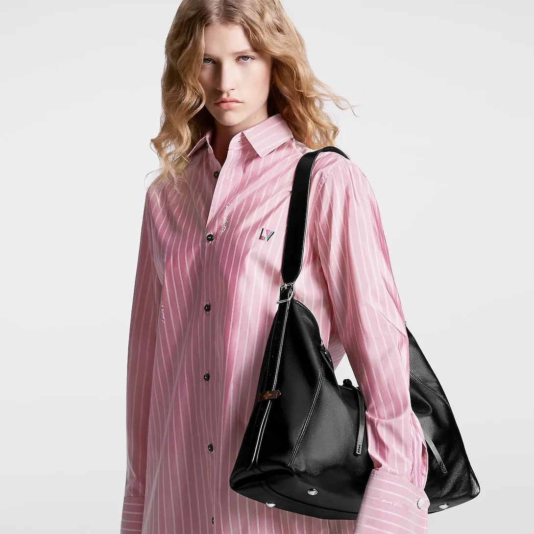 Alternative view of Louis Vuitton CarryAll Vibe MM Shoulder Bag / Black Silver Hardware