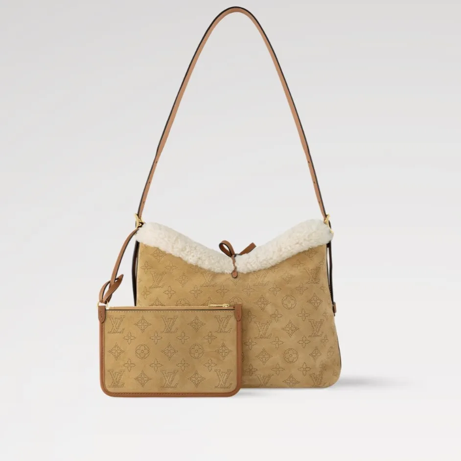 Louis Vuitton CarryAll PM Shoulder Bag / Beige Gold Hardware - Image 5