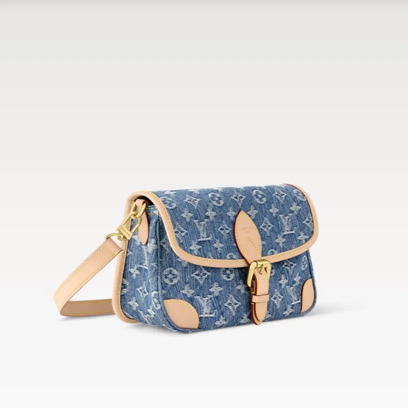 Alternative view of Louis Vuitton Diane Handbag Denim Blue /