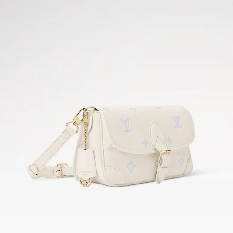 Alternative view of Louis Vuitton Diane Shouder Bag / Milky White/ Blue Gold Hardware