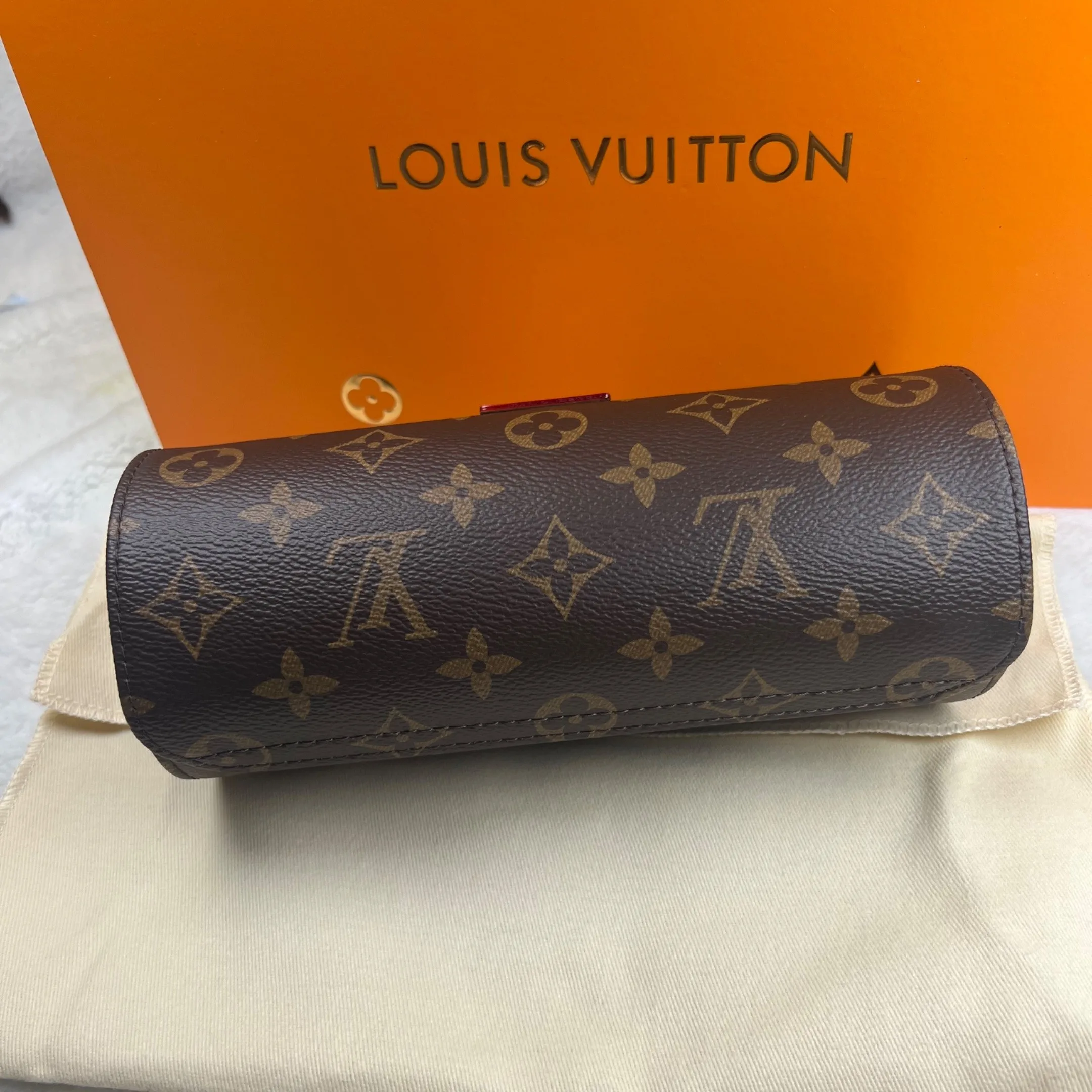 Louis Vuitton Etui Bijoux Bag Brown 7,/ - Image 4