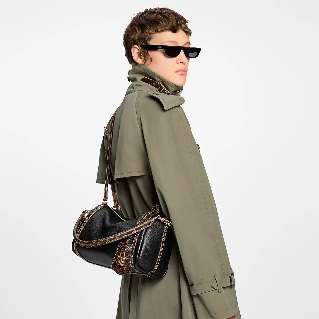 Alternative view of Louis Vuitton Express PM Black /