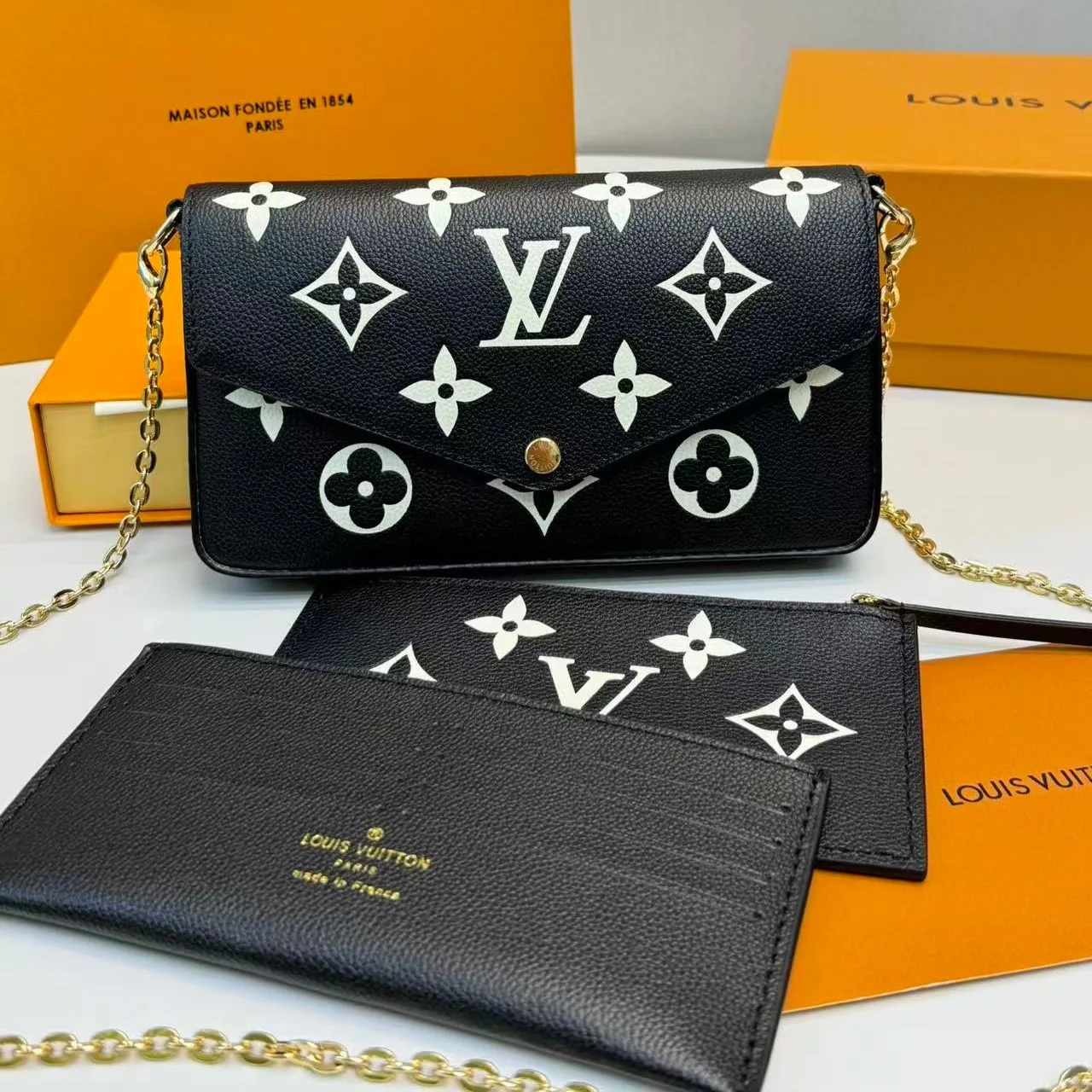 Louis Vuitton Pochette Felicie Shoulder Bag / Black/ Beige Gold Hardware - Image 5