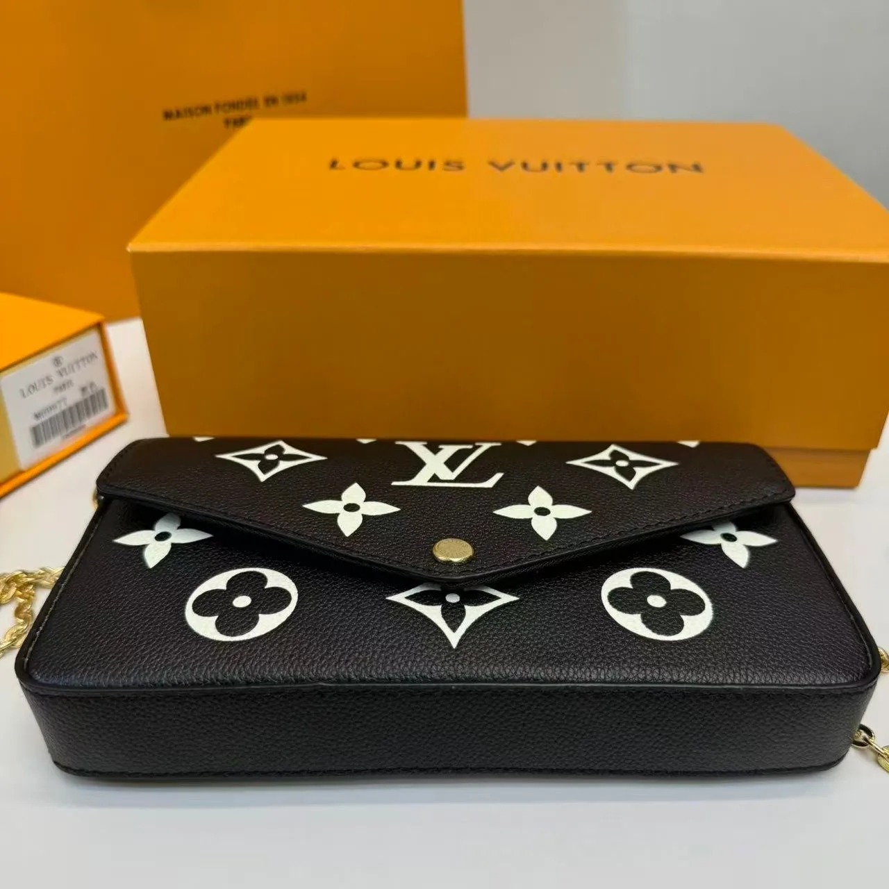 Louis Vuitton Pochette Felicie Shoulder Bag / Black/ Beige Gold Hardware - Image 7